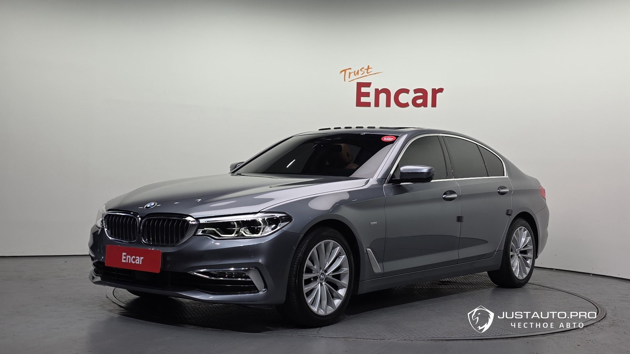 Автомобиль BMW 5-Series