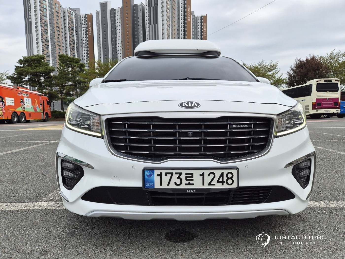 Автомобиль Kia Canival