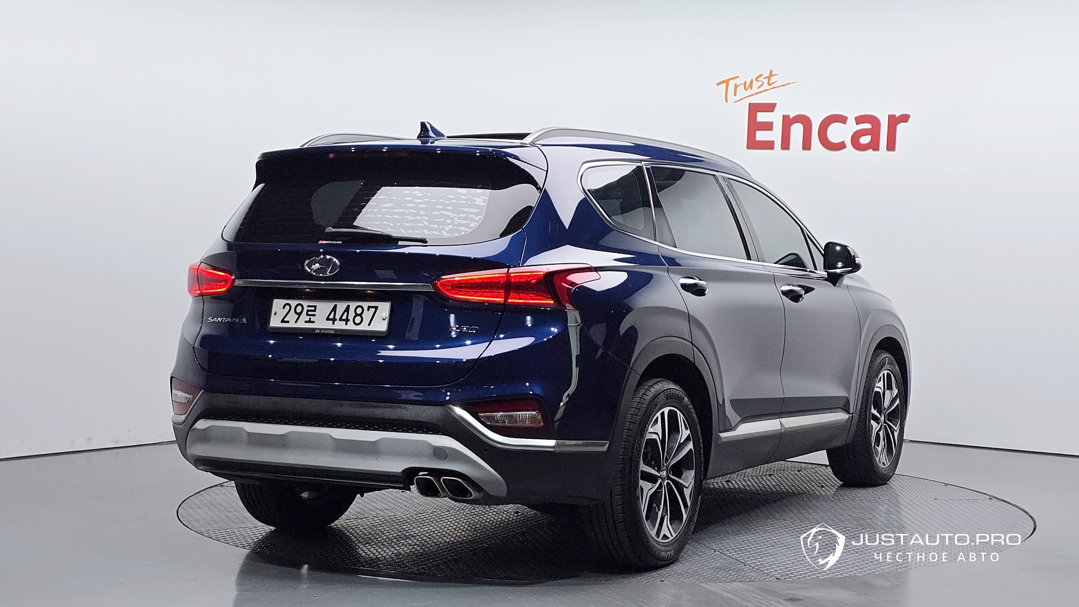 Автомобиль Hyundai Santafe