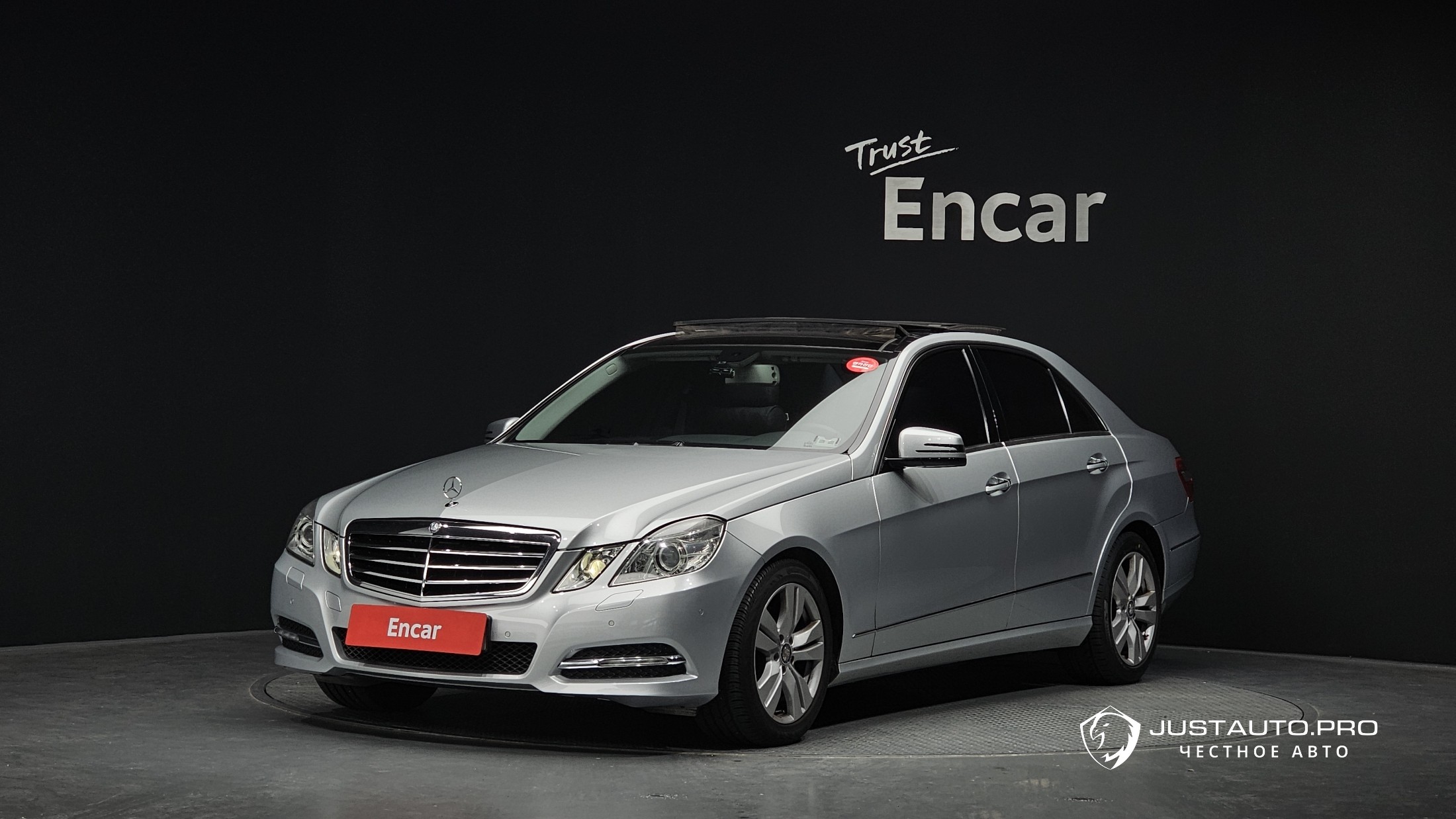 Автомобиль Mercedes-Benz E-Class