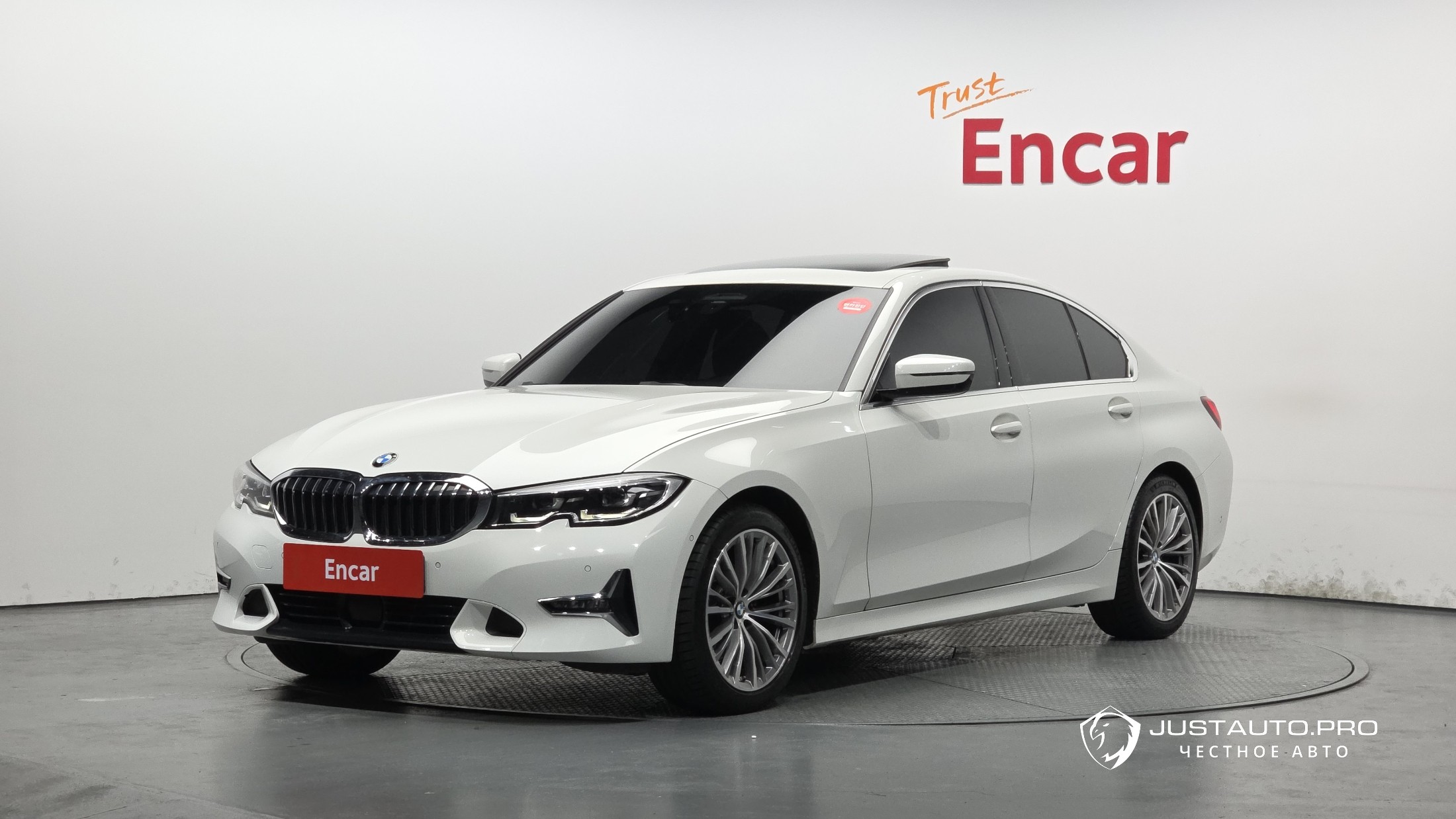 Автомобиль BMW 3-Series