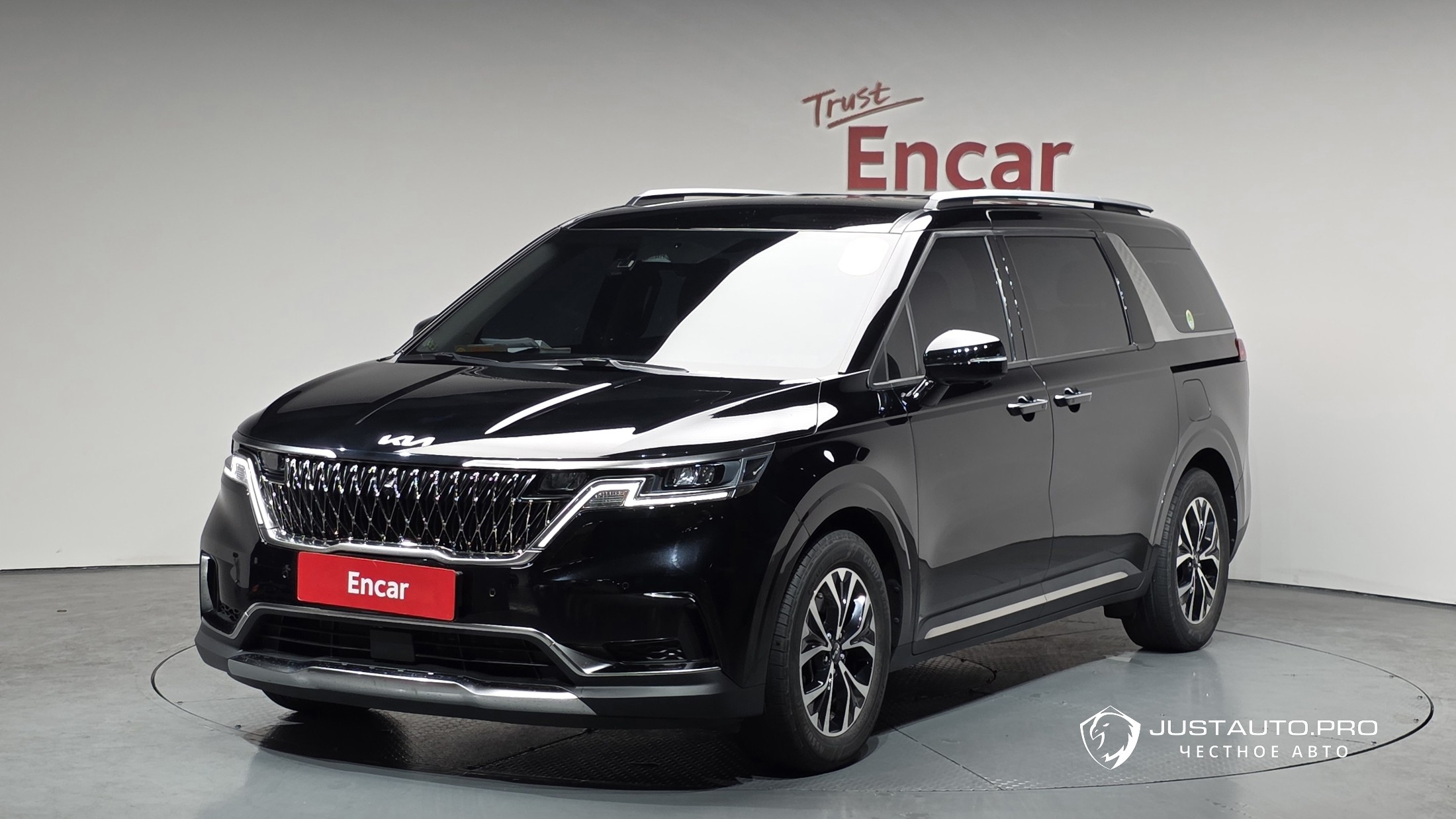 Автомобиль Kia Canival