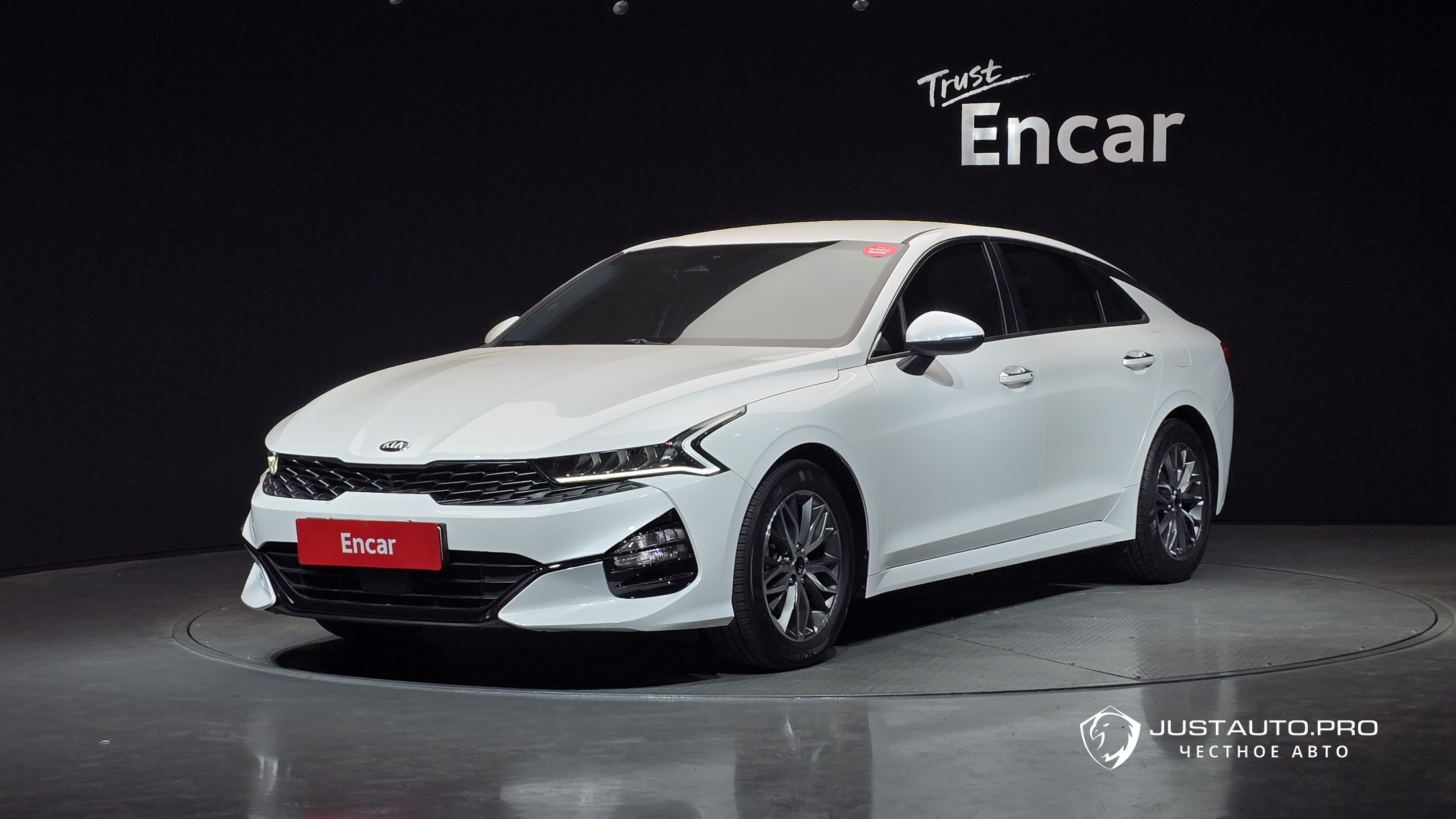 Автомобиль Kia K5
