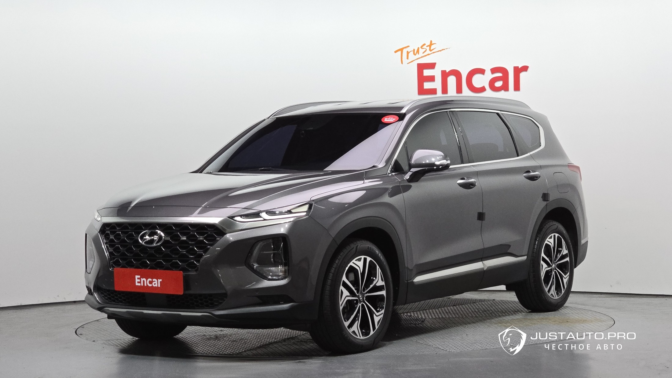 Автомобиль Hyundai Santafe