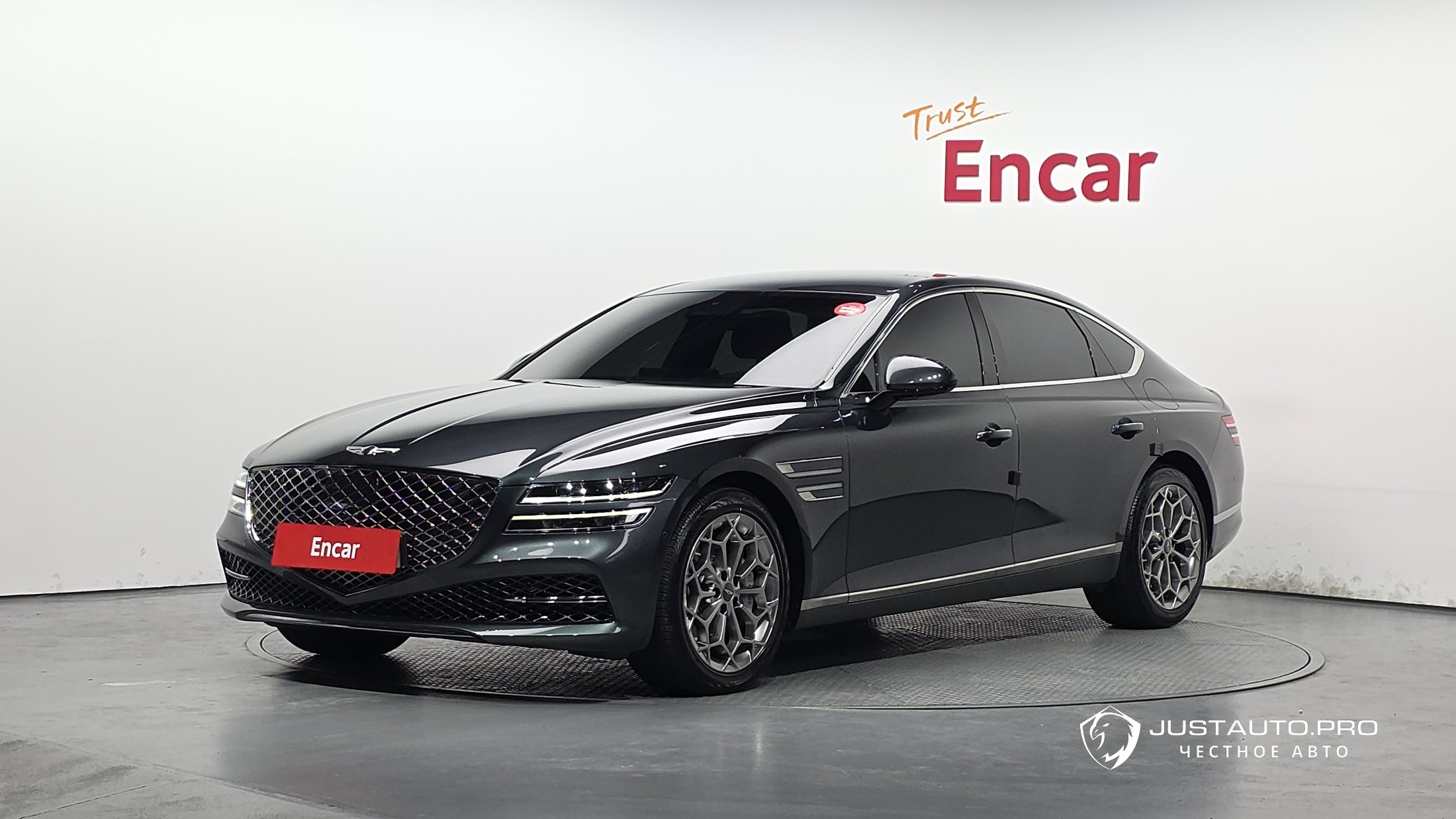 Автомобиль Genesis G80