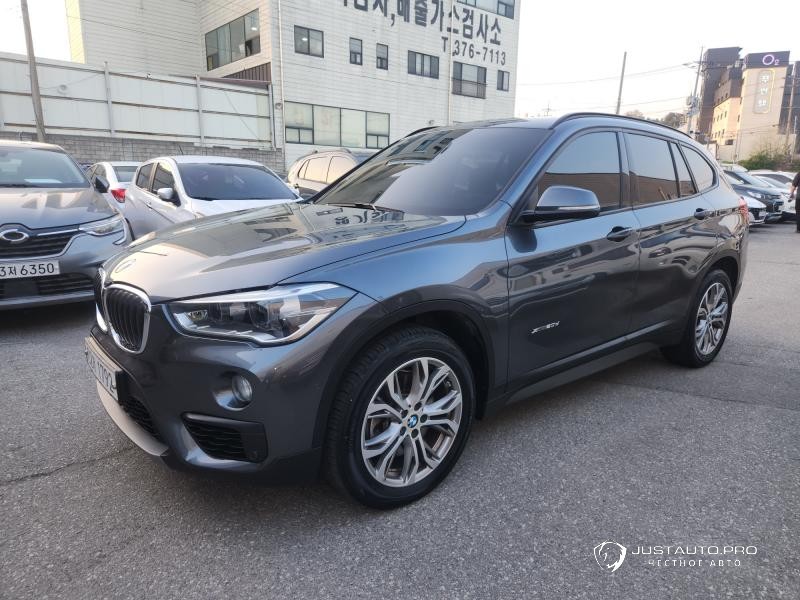 Автомобиль BMW X1