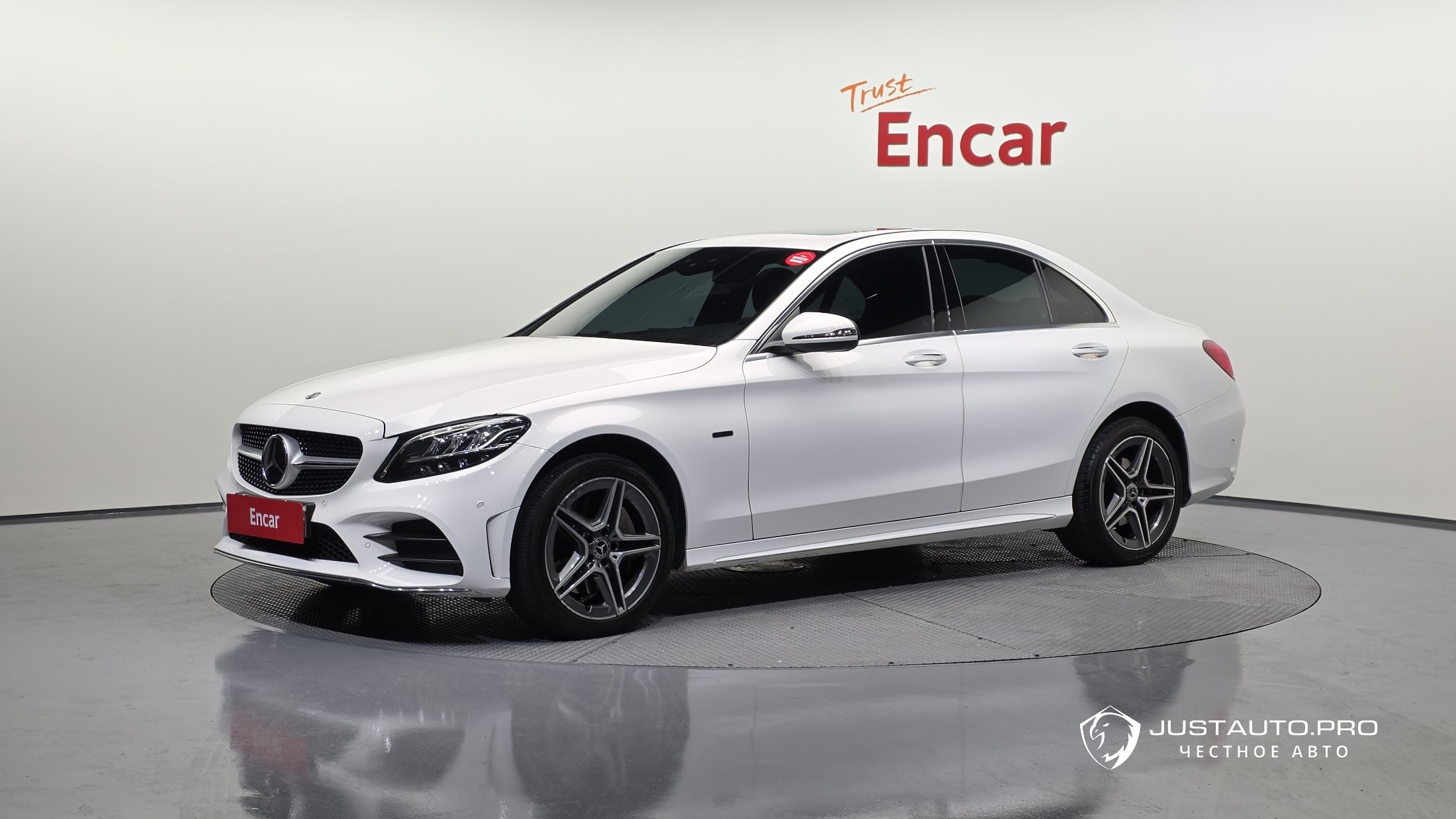 Автомобиль Mercedes-Benz C-Class