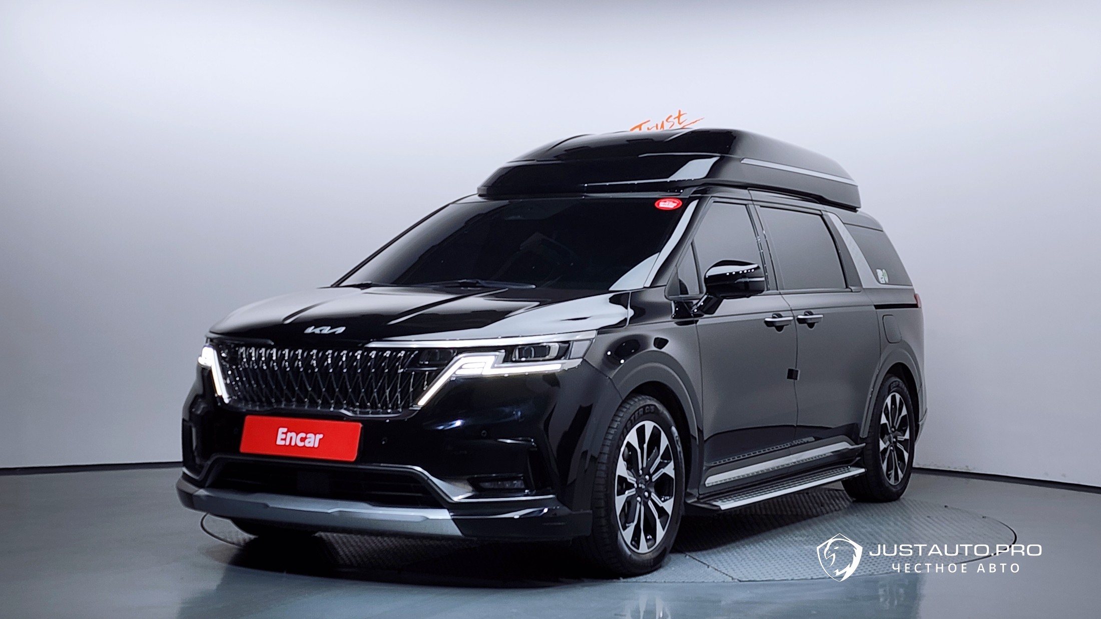 Автомобиль Kia Canival