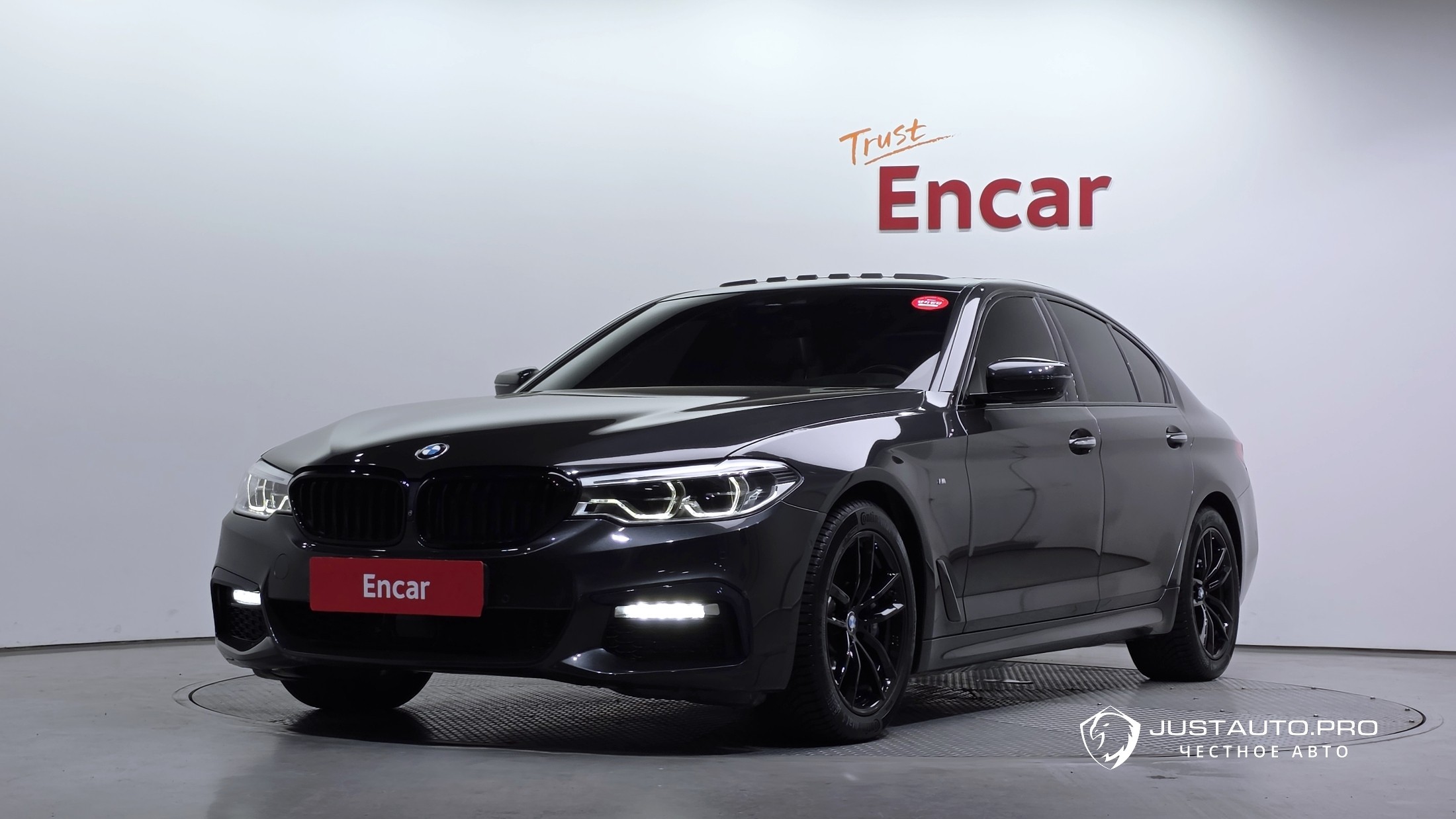 Автомобиль BMW 5-Series