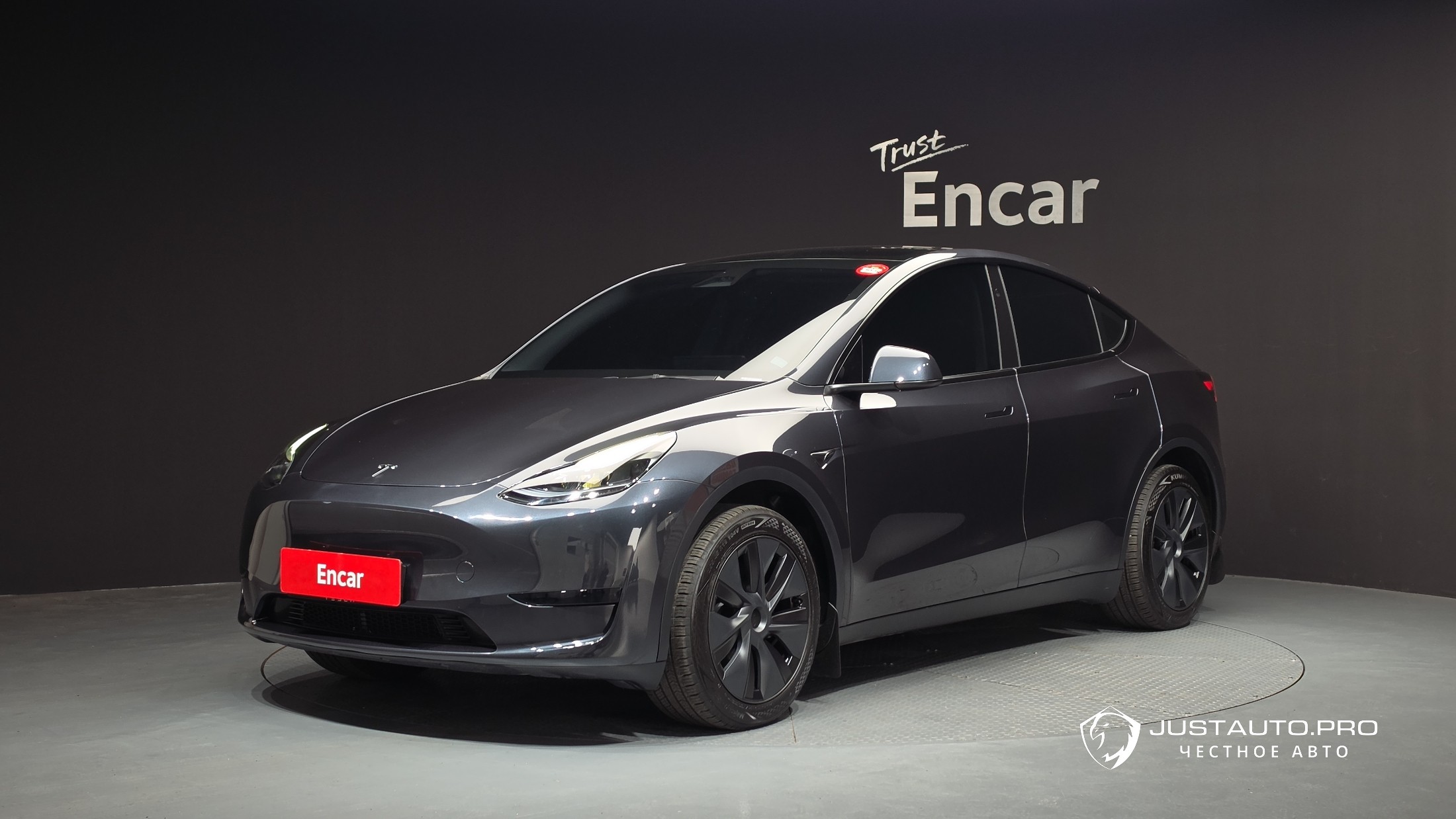 Автомобиль Tesla Model Y