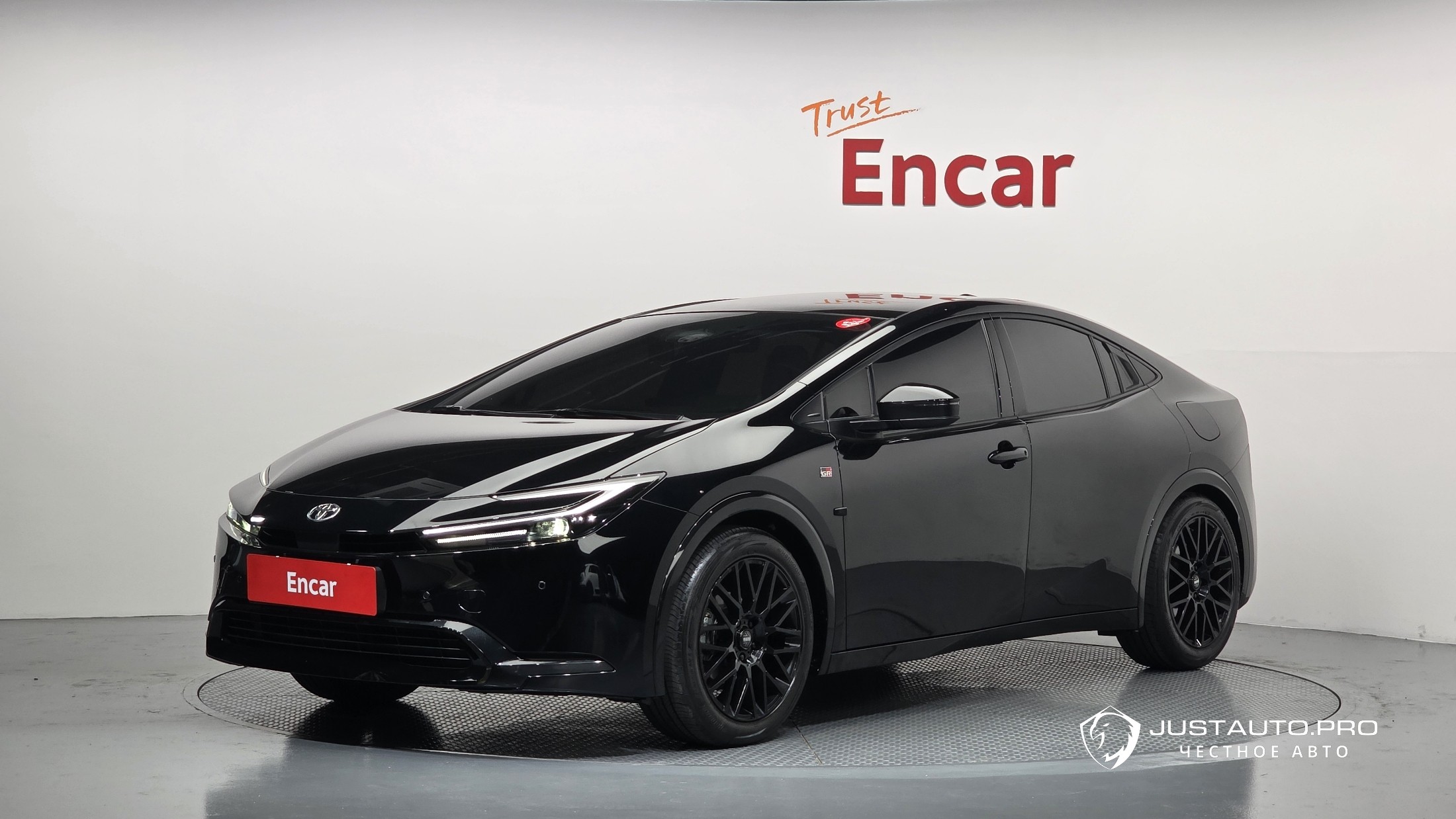 Автомобиль Toyota Prius