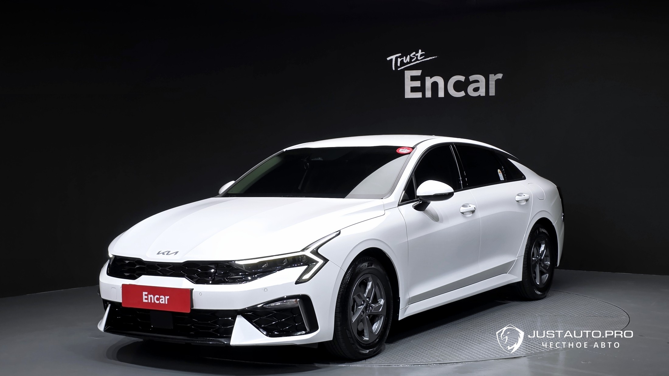 Автомобиль Kia K5