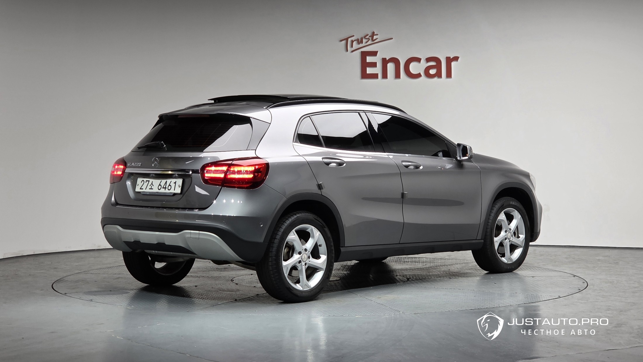 Автомобиль Mercedes-Benz GLA-Class