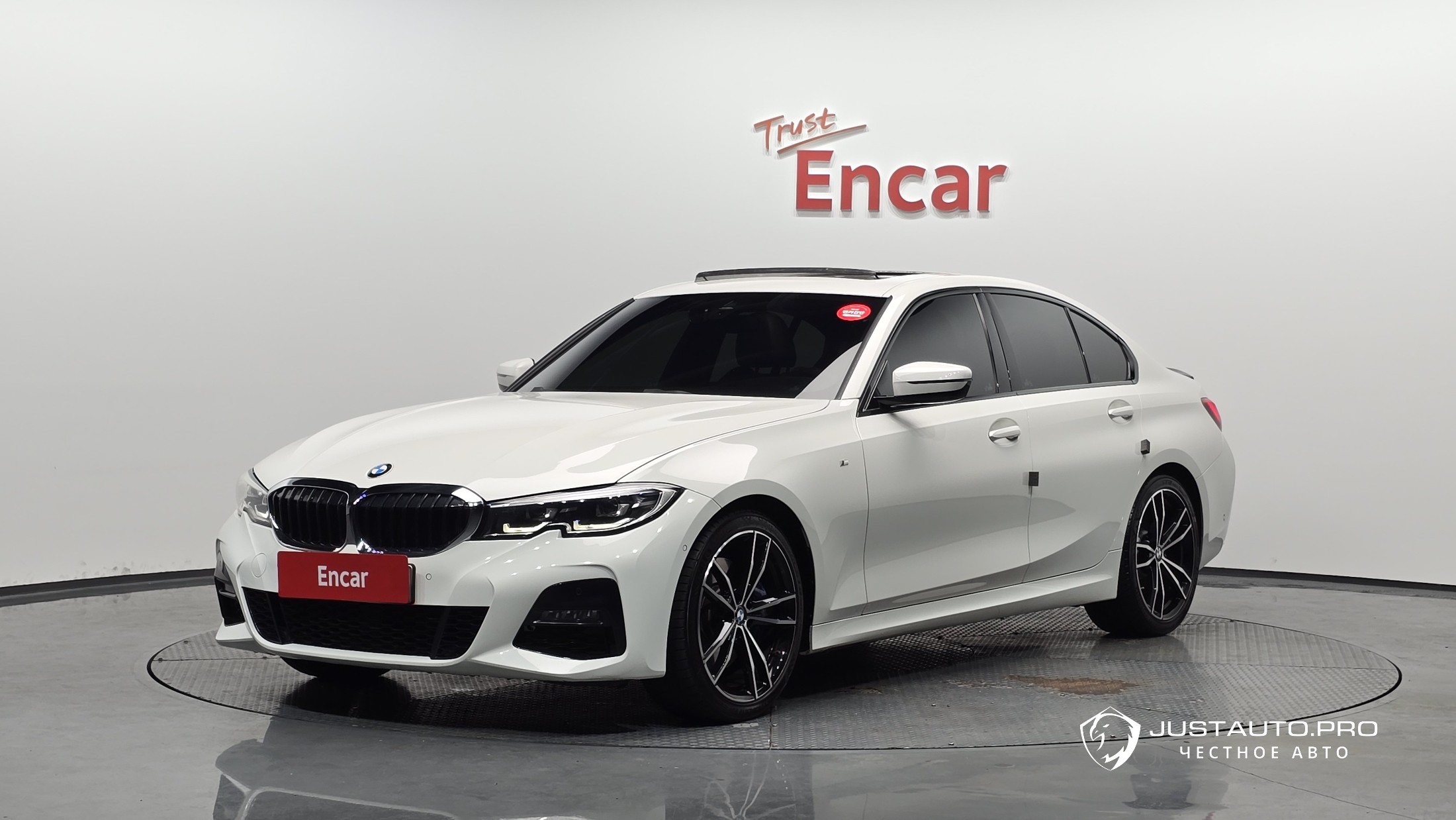 Автомобиль BMW 3-Series