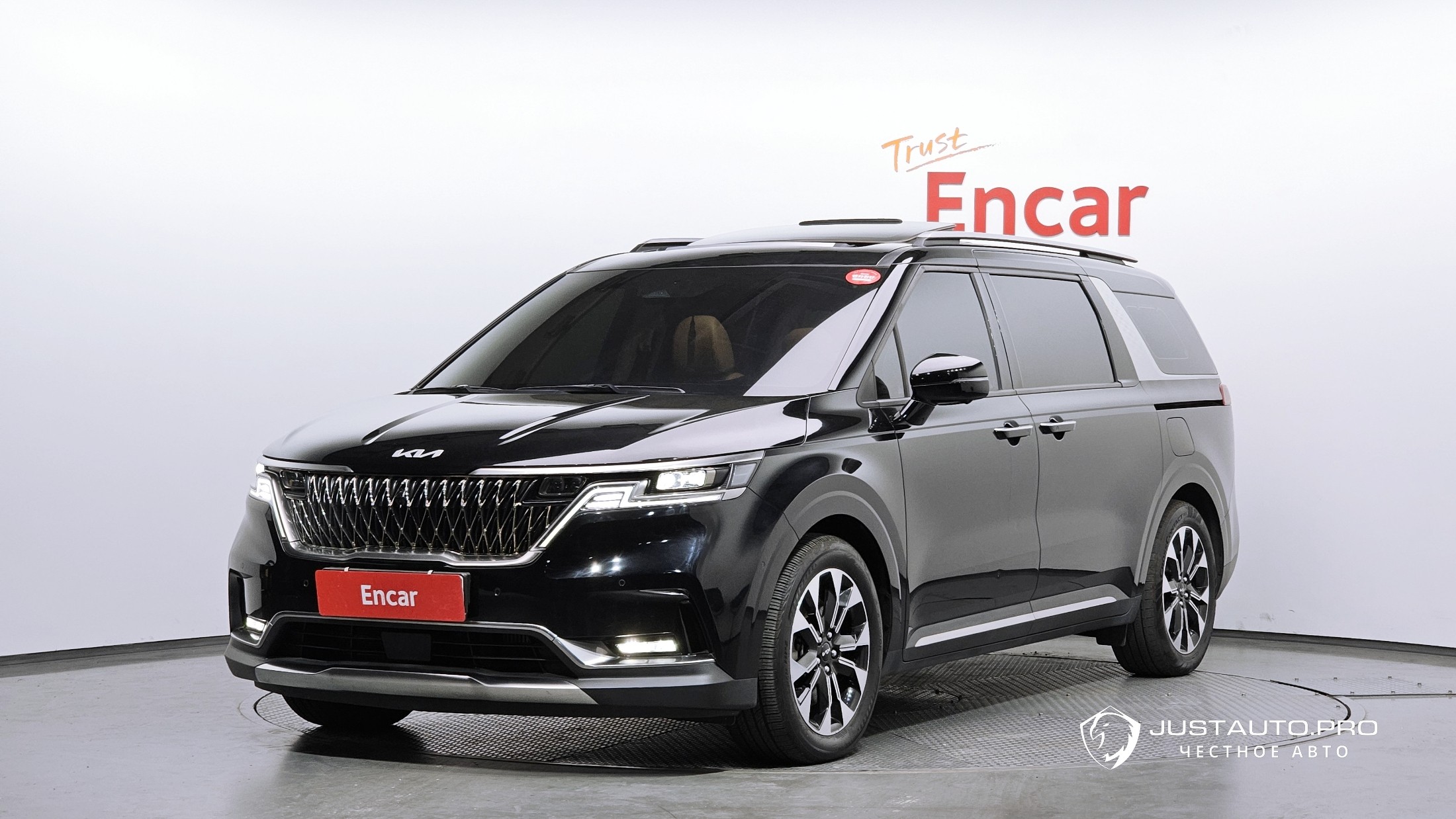 Автомобиль Kia Canival