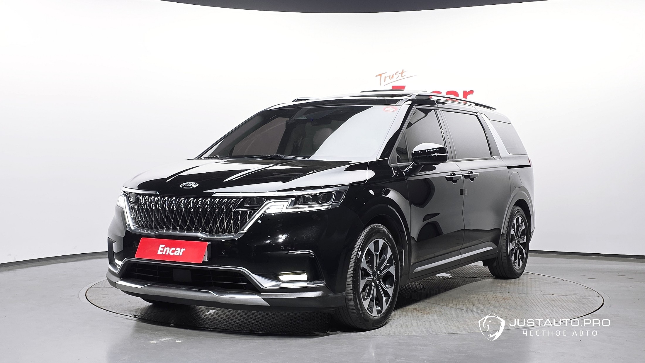 Автомобиль Kia Canival