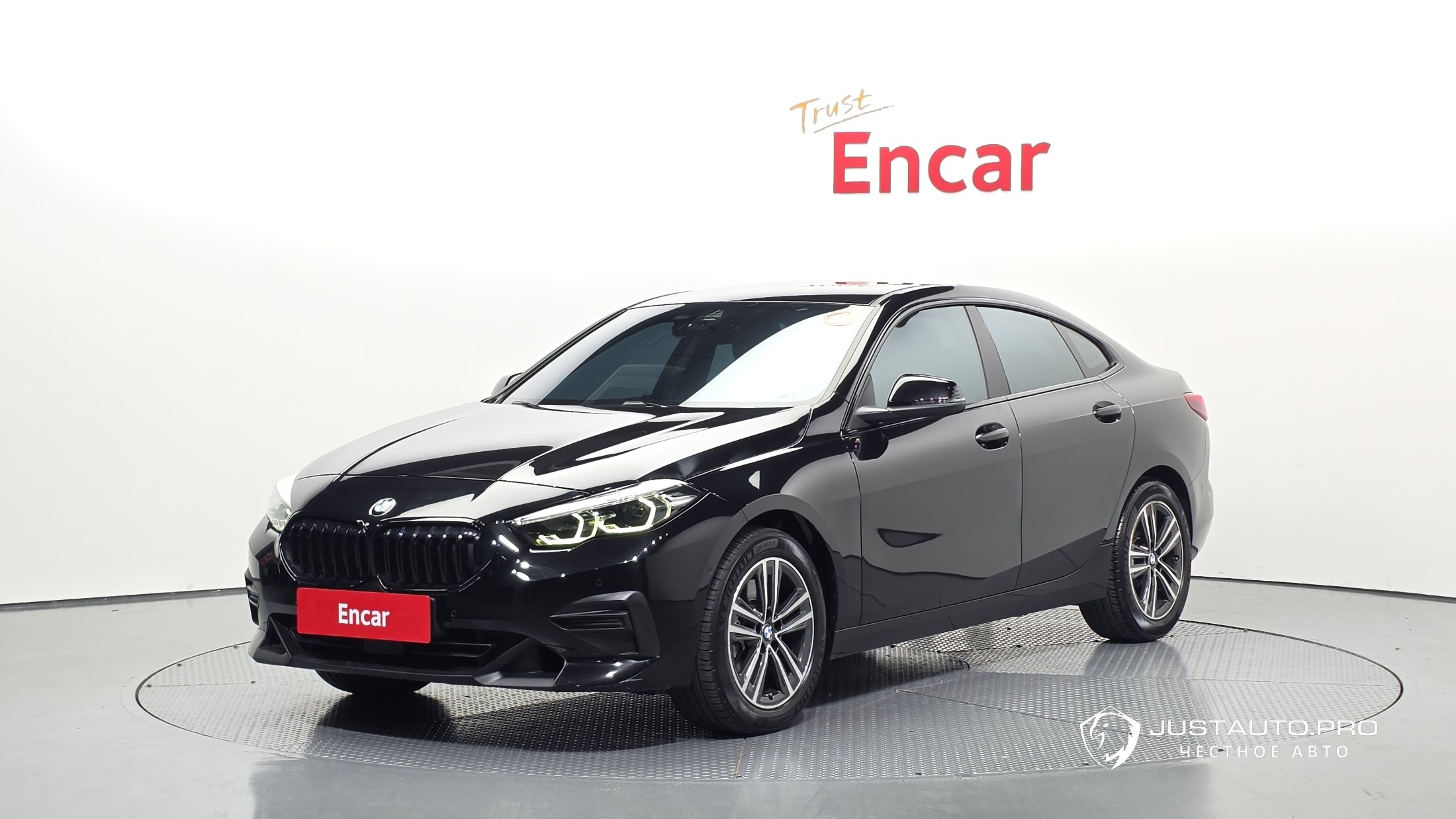 Автомобиль BMW 2-Series