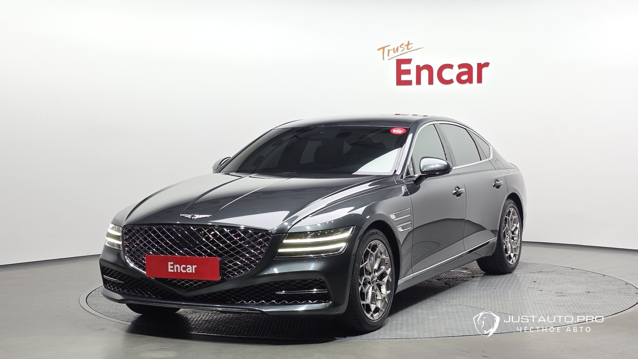 Автомобиль Genesis G80