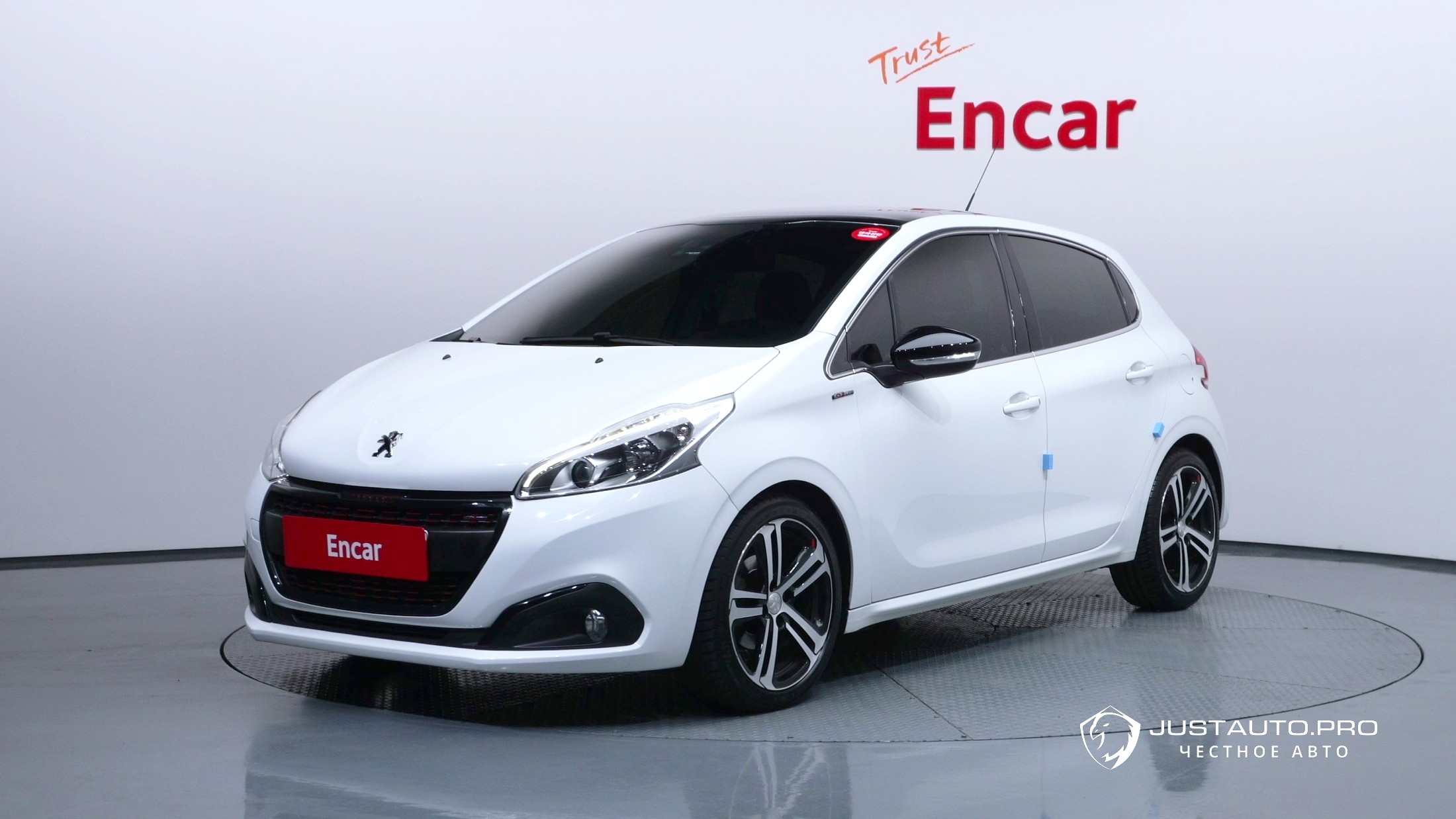 Автомобиль Peugeot 208