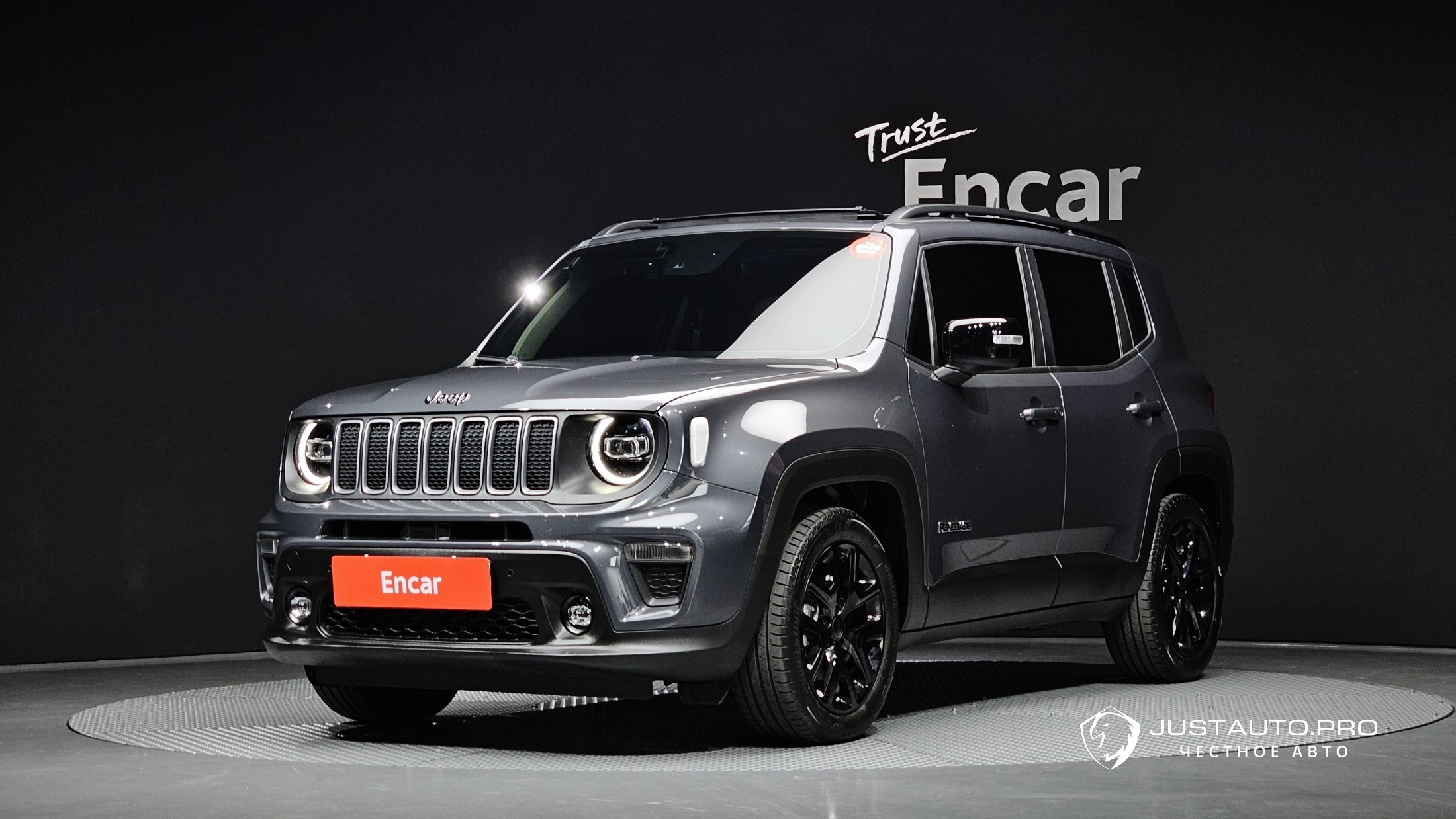 Автомобиль Jeep Renegade