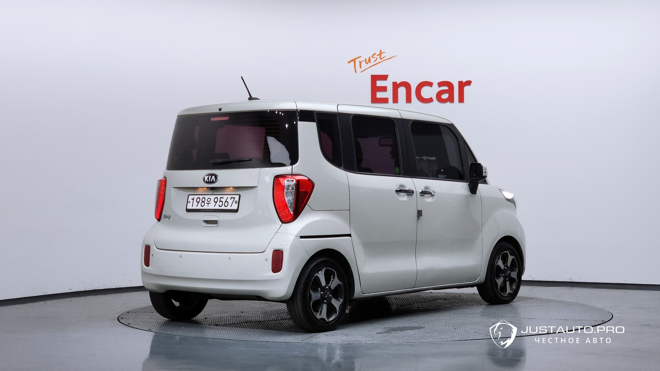 Автомобиль Kia RAY