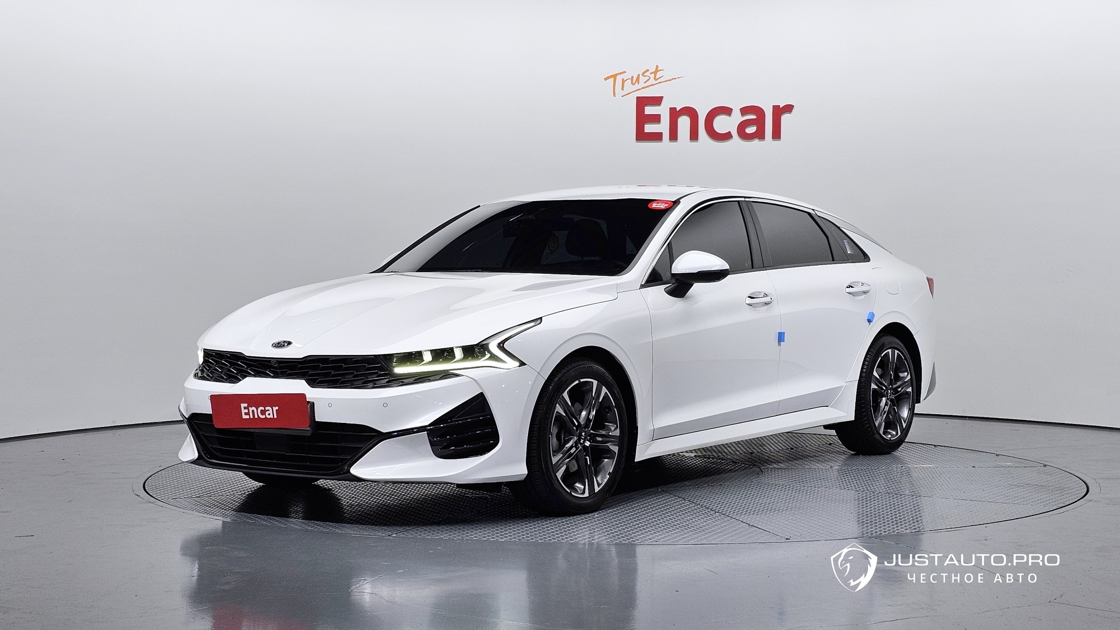 Автомобиль Kia K5