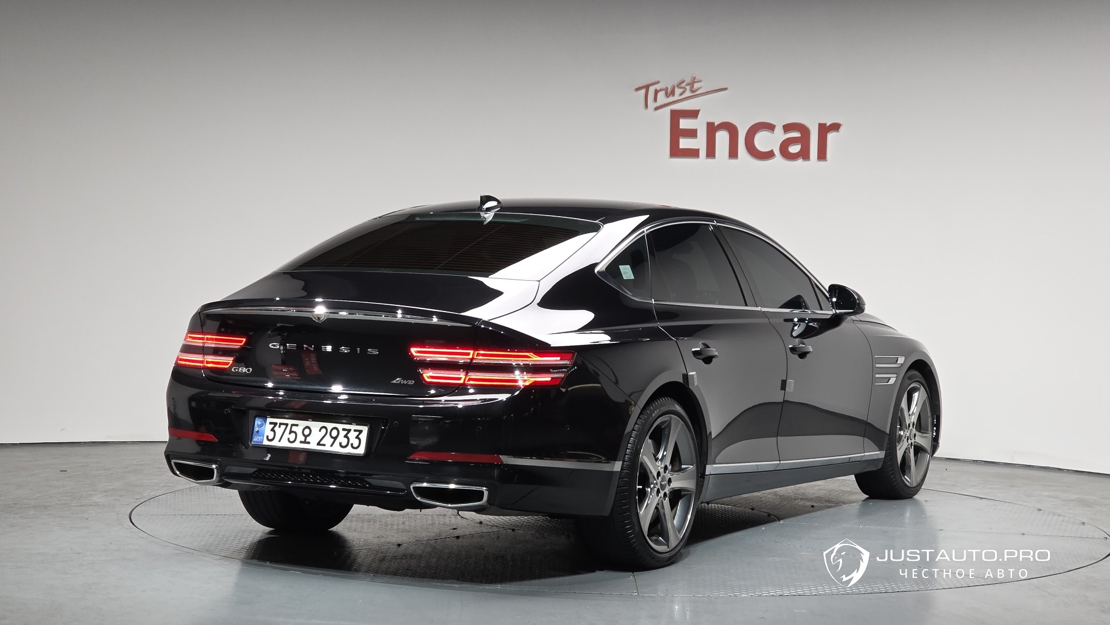 Автомобиль Genesis G80