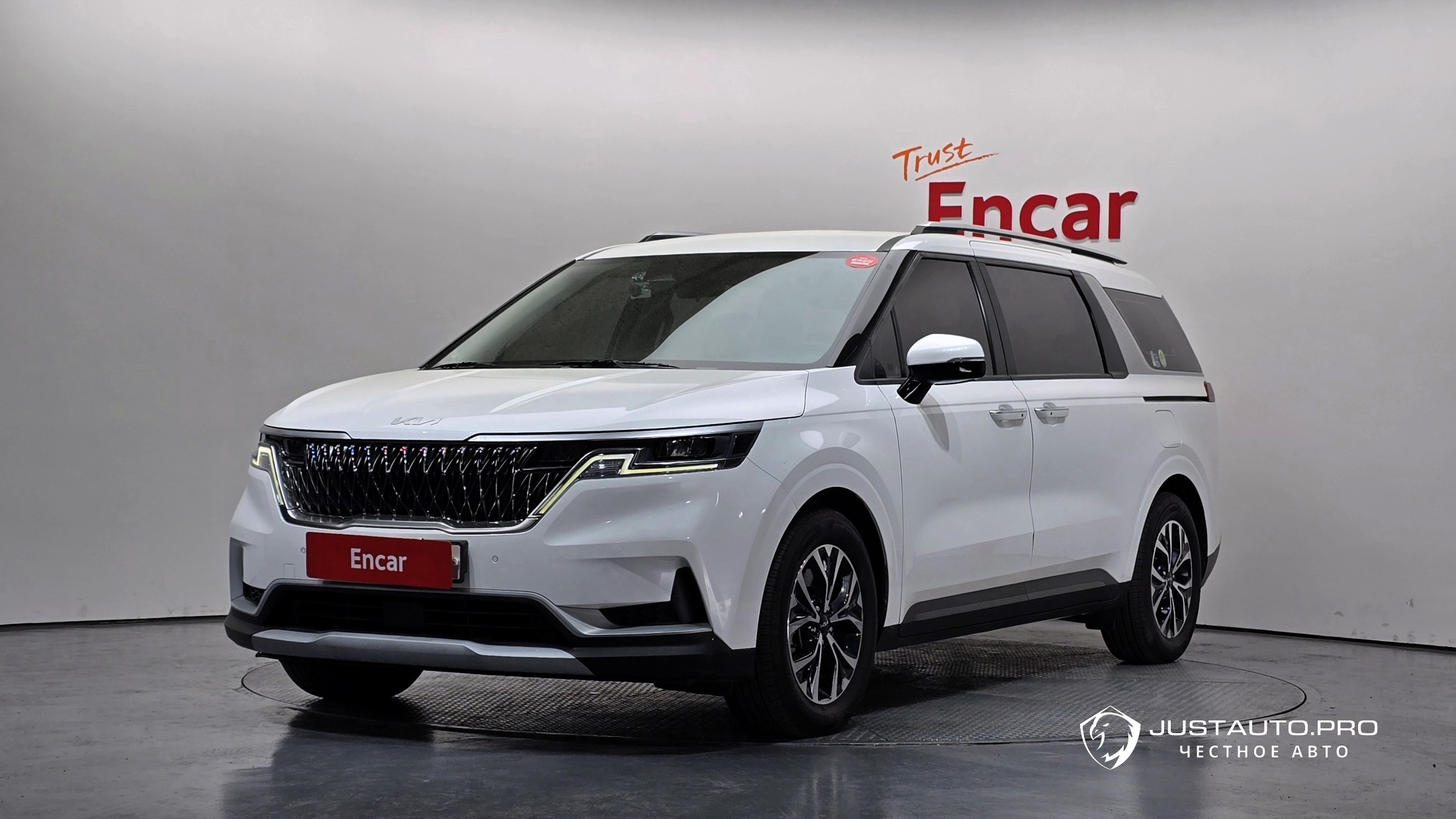 Автомобиль Kia Canival