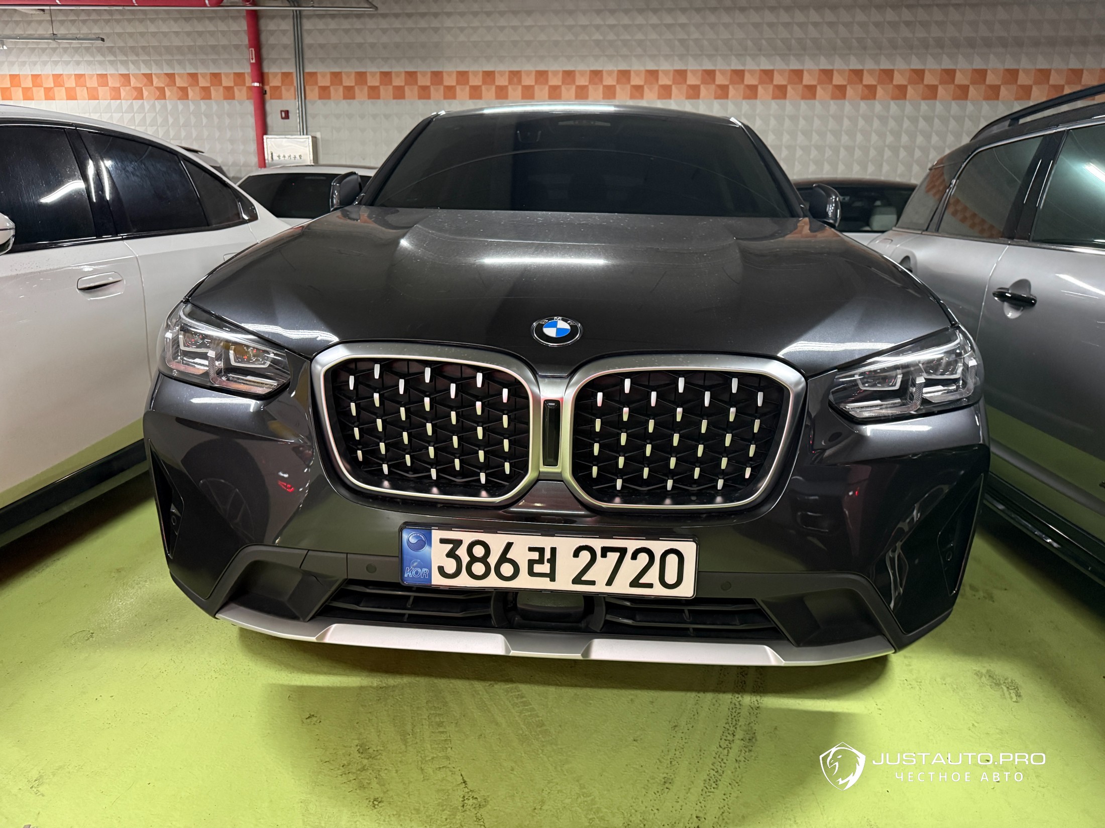 Автомобиль BMW X4