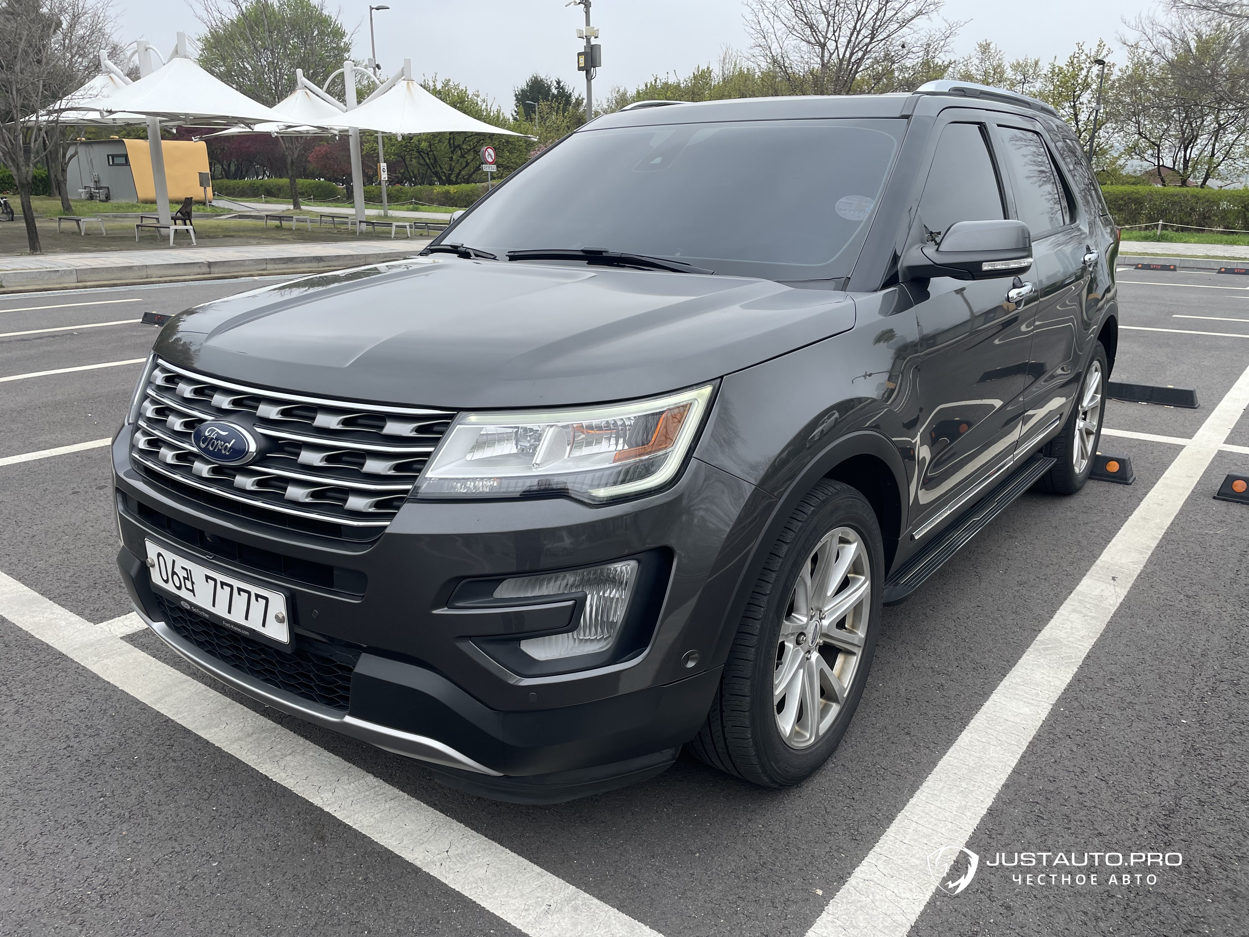 Автомобиль Ford Explorer