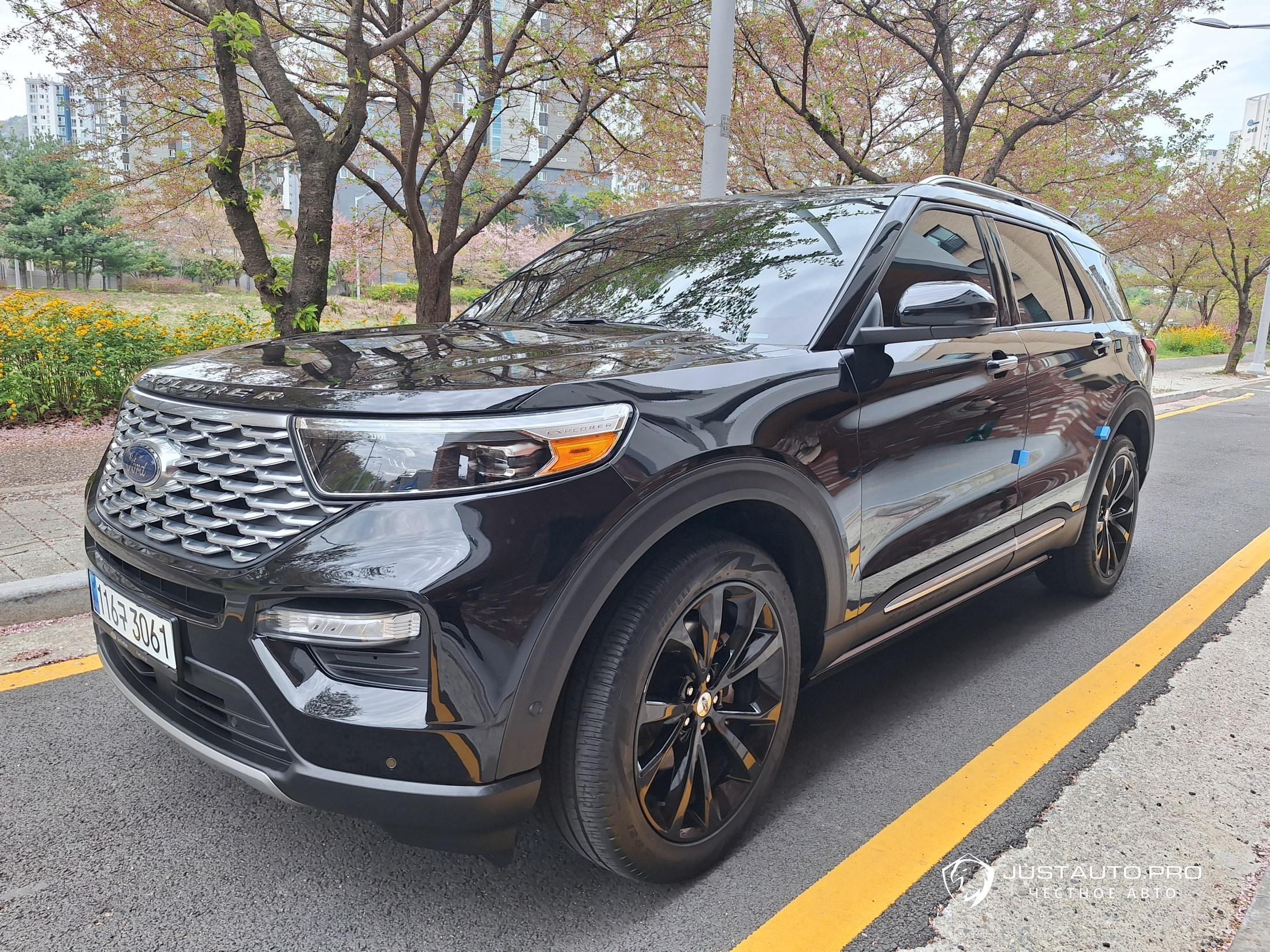 Автомобиль Ford Explorer
