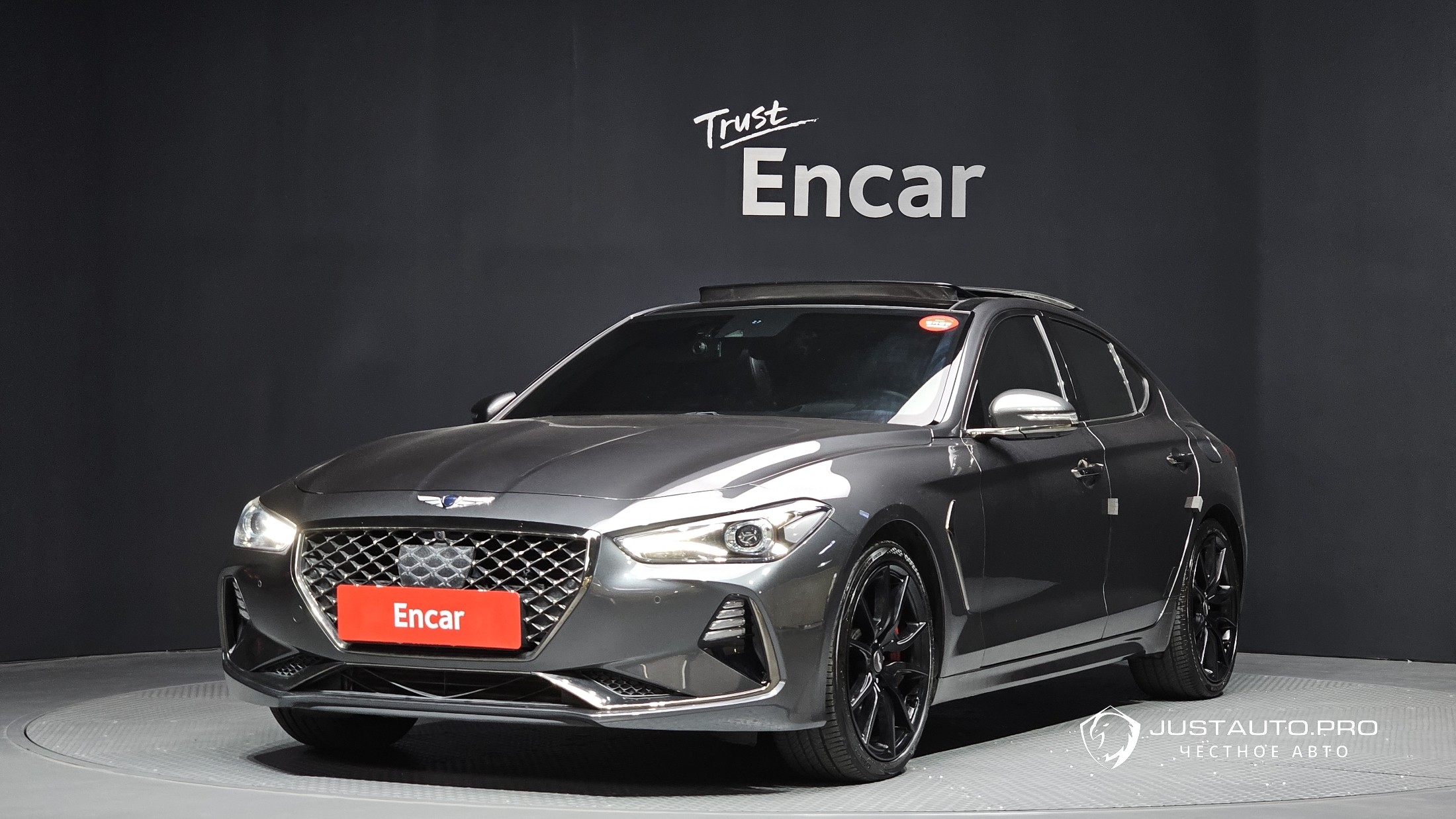 Автомобиль Genesis G70