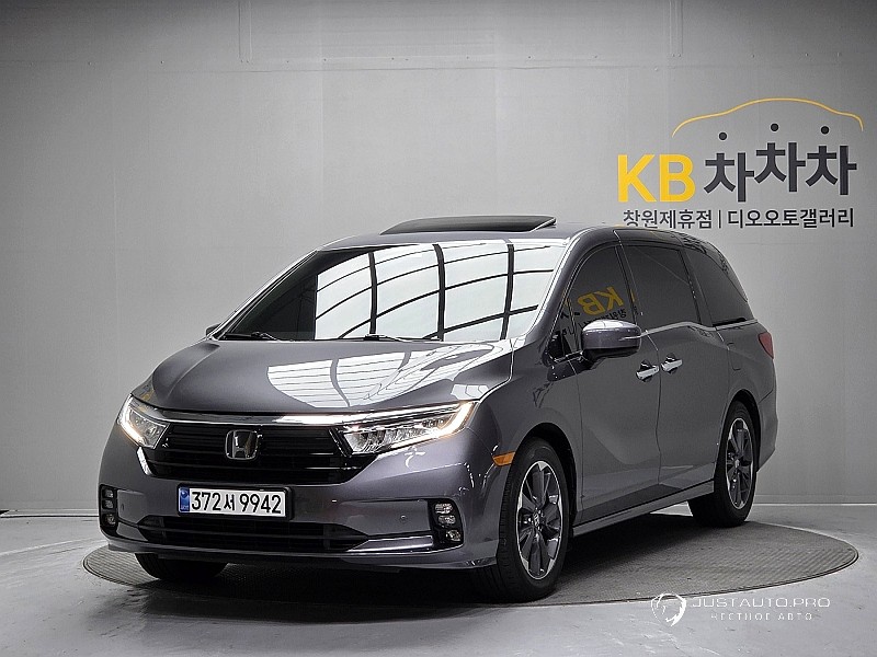 Автомобиль Honda Odyssey