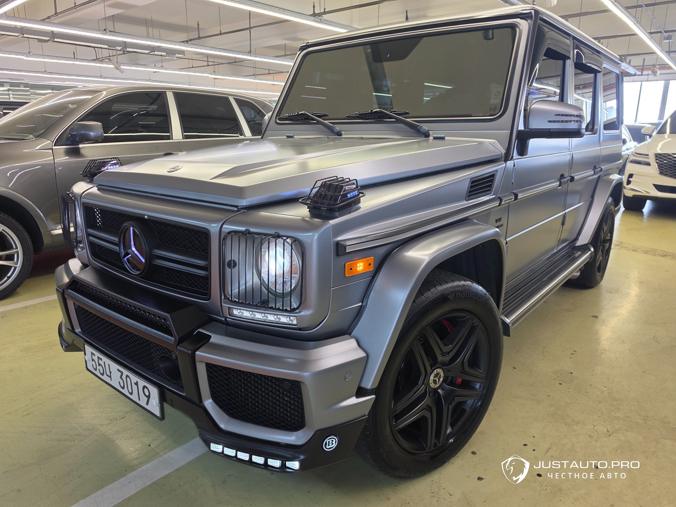 Автомобиль Mercedes-Benz G-Class