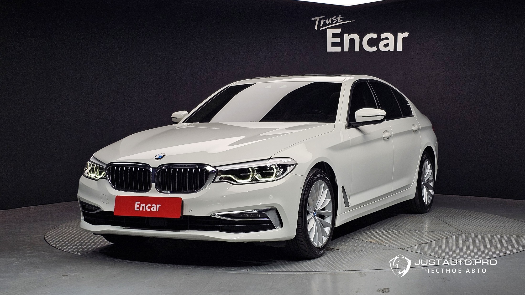 Автомобиль BMW 5-Series