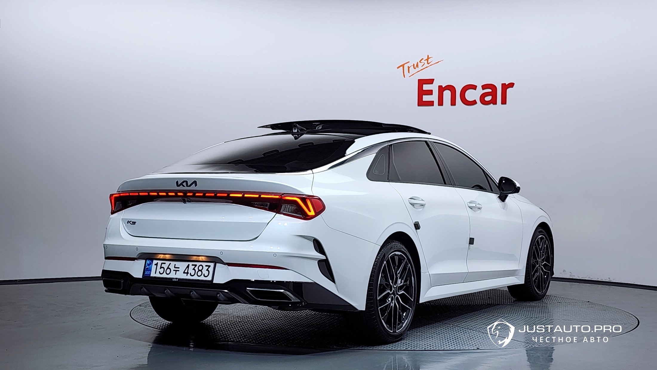 Автомобиль Kia K5