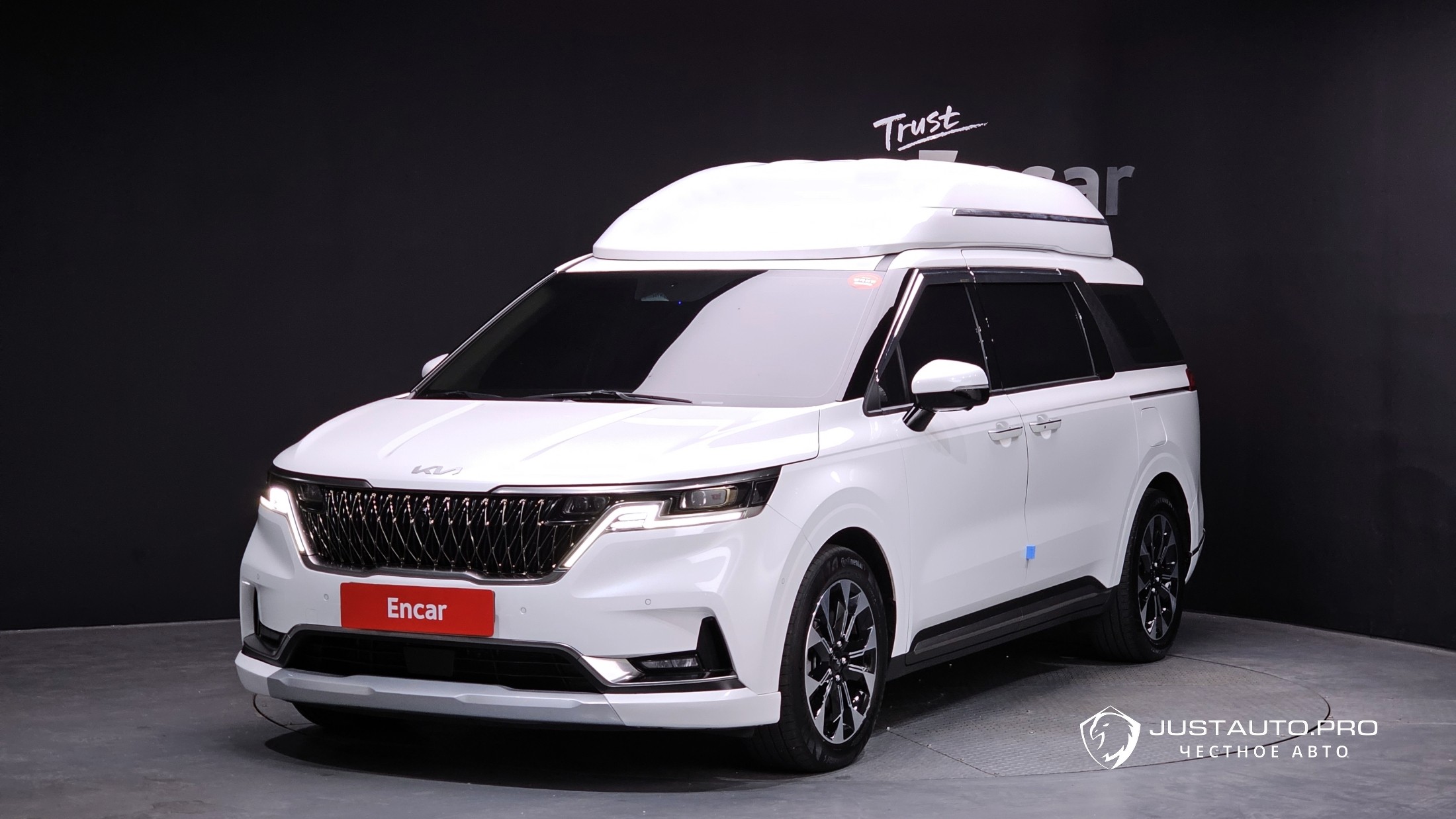 Автомобиль Kia Canival