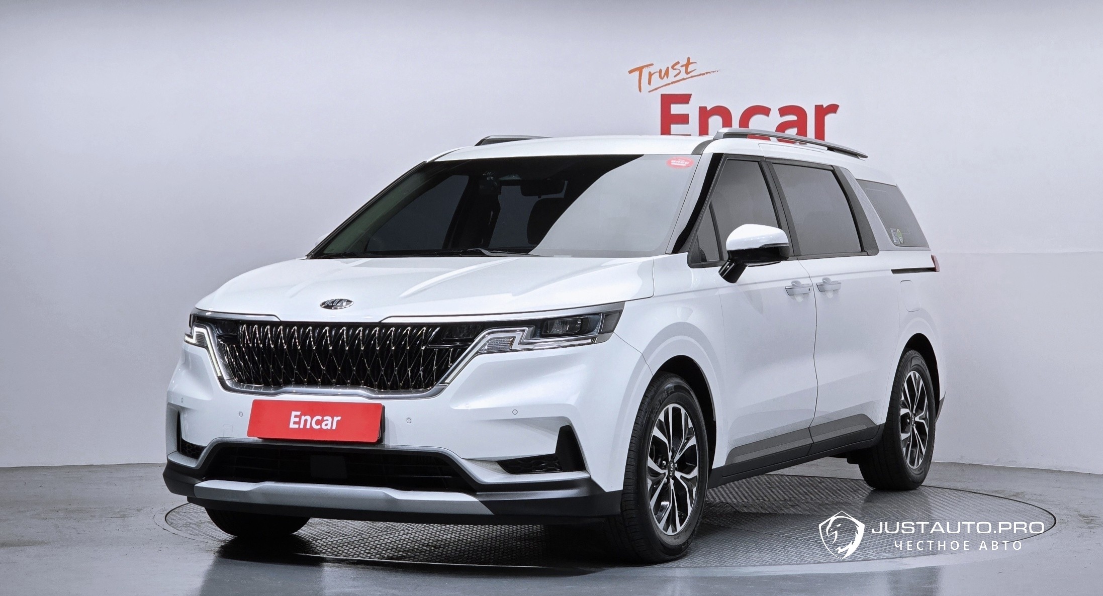 Автомобиль Kia Canival