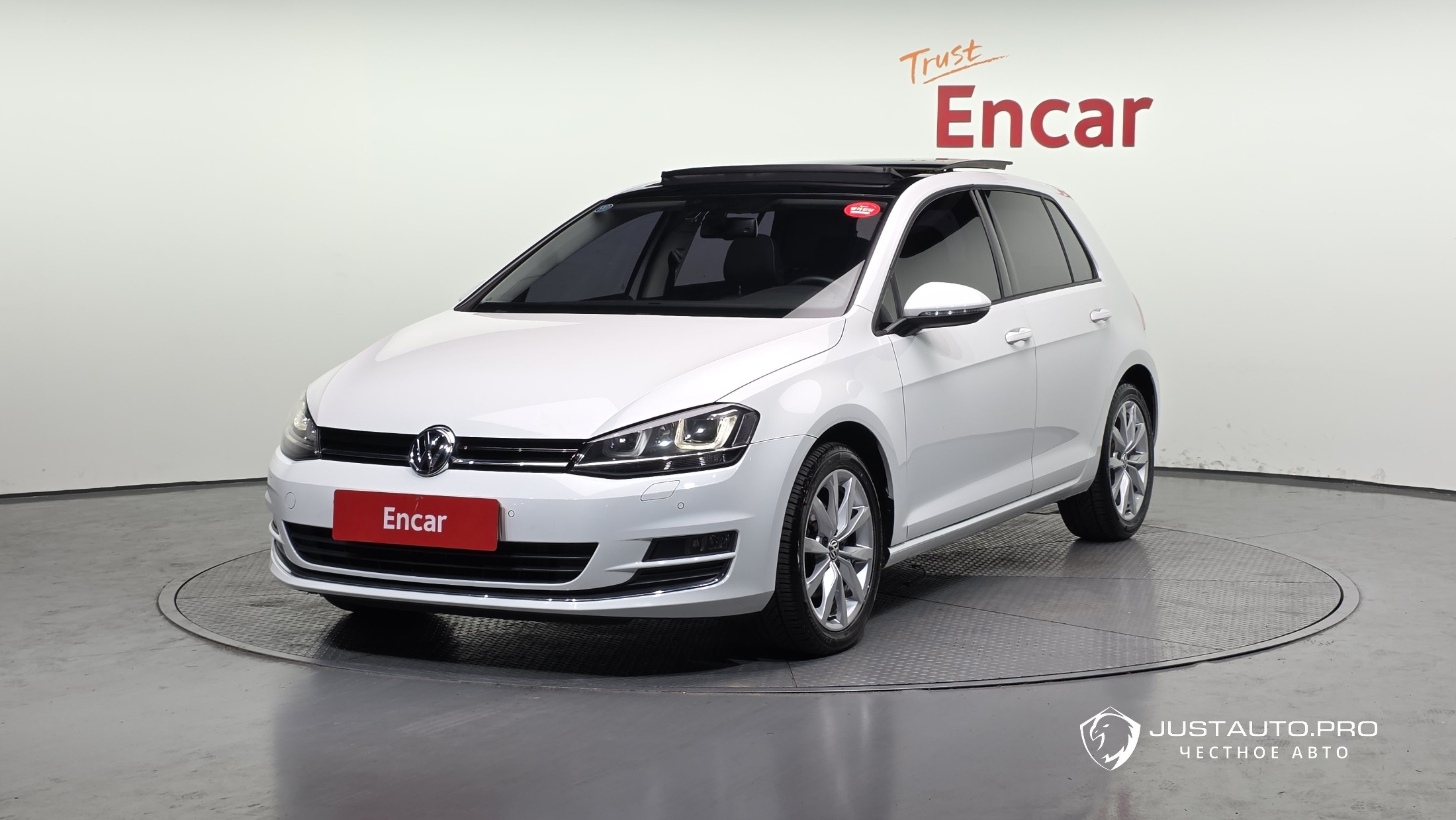 Автомобиль Volkswagen Golf
