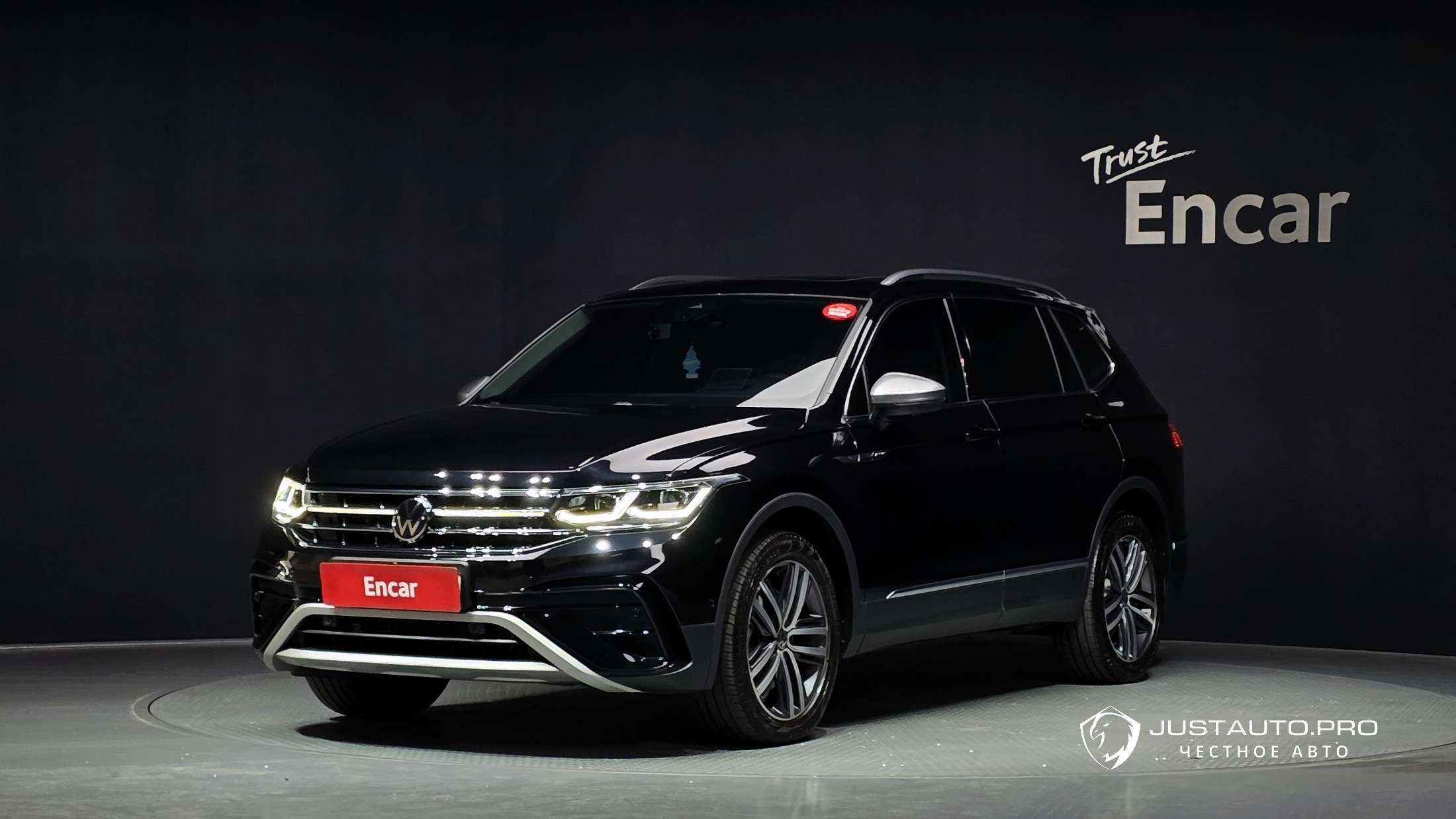 Автомобиль Volkswagen Tiguan