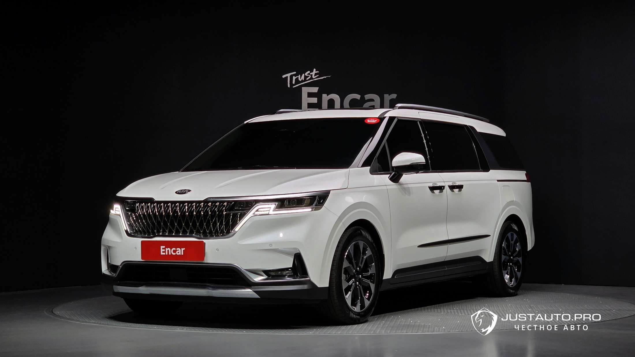 Автомобиль Kia Canival