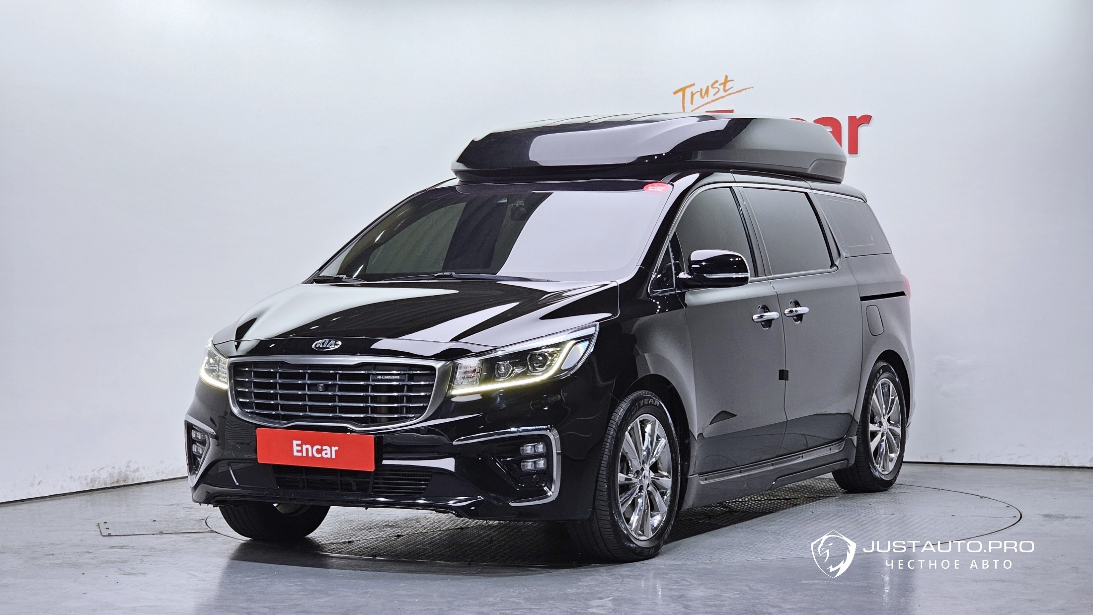 Автомобиль Kia Canival