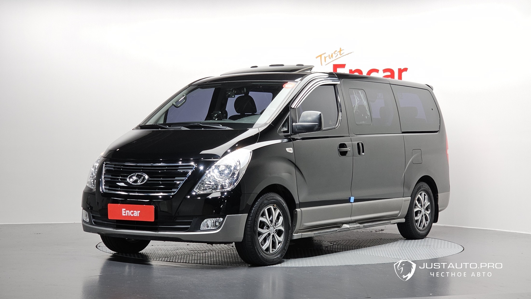Автомобиль Hyundai Starex