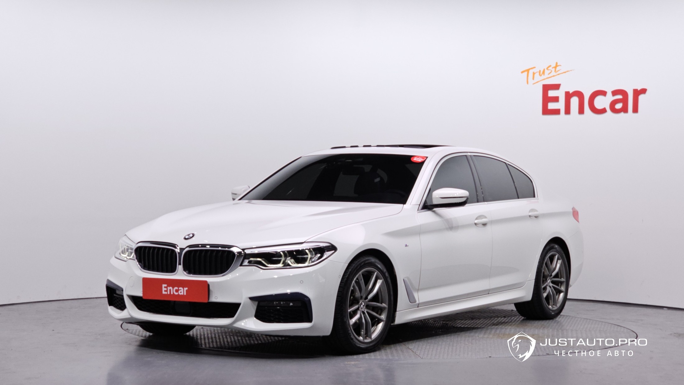 Автомобиль BMW 5-Series