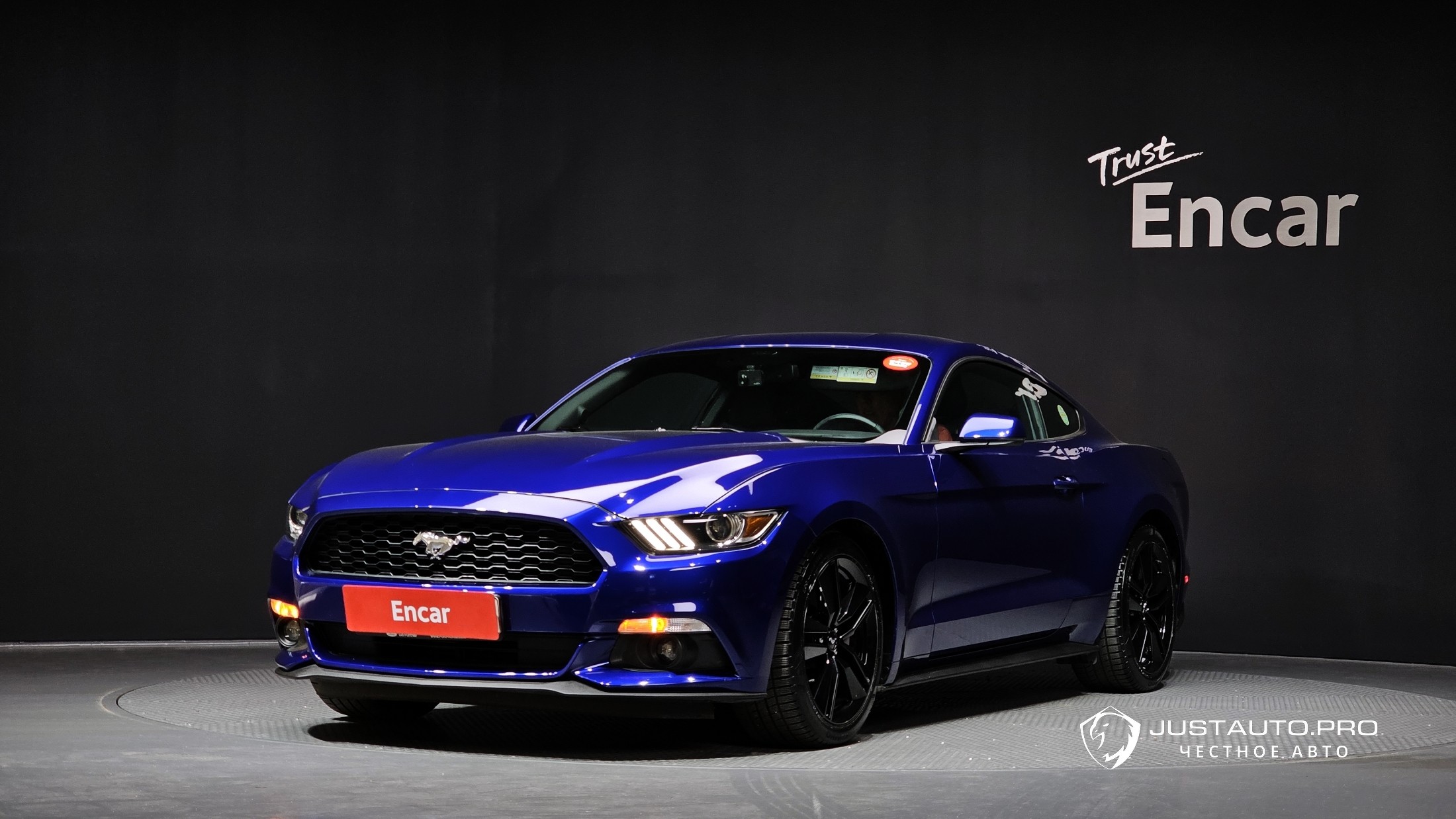 Автомобиль Ford Mustang