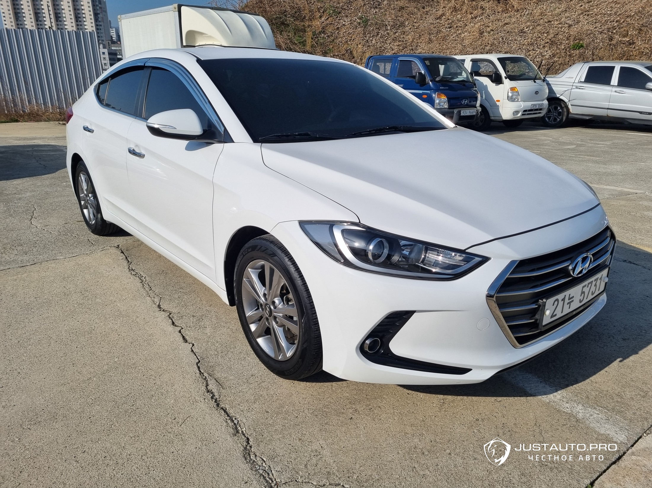 Автомобиль Hyundai AVANTE