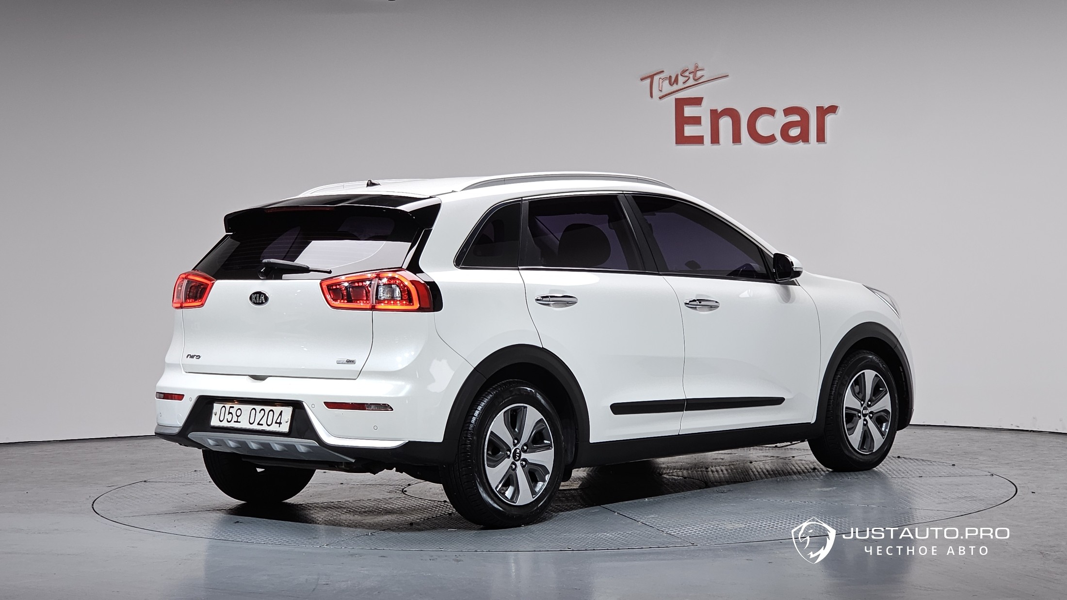 Автомобиль Kia Niro