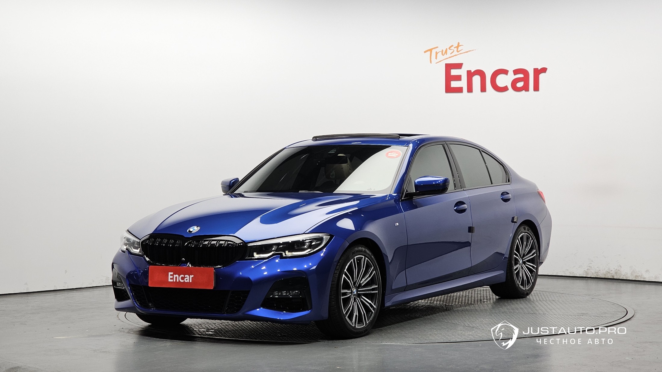 Автомобиль BMW 3-Series