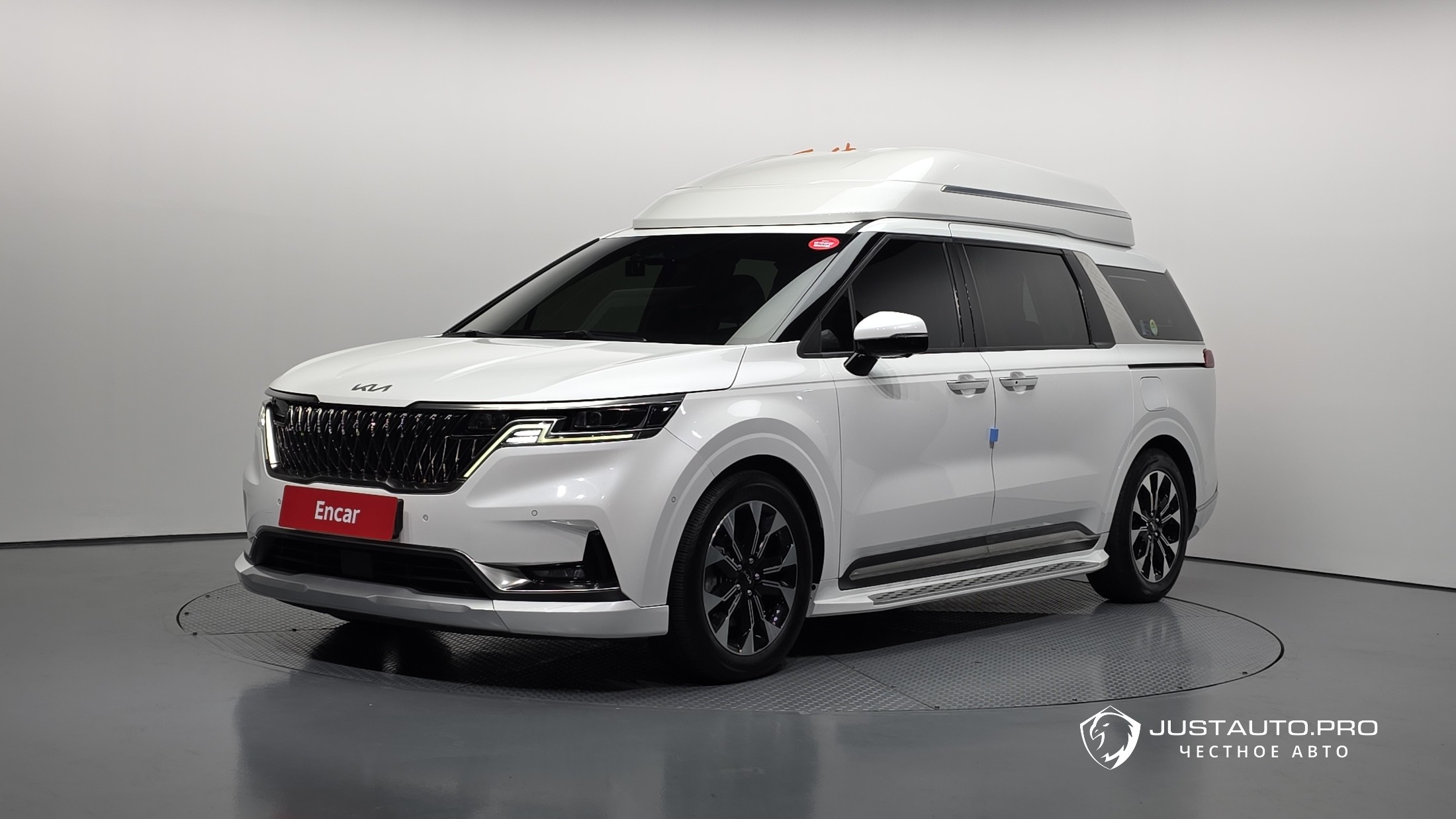 Автомобиль Kia Canival