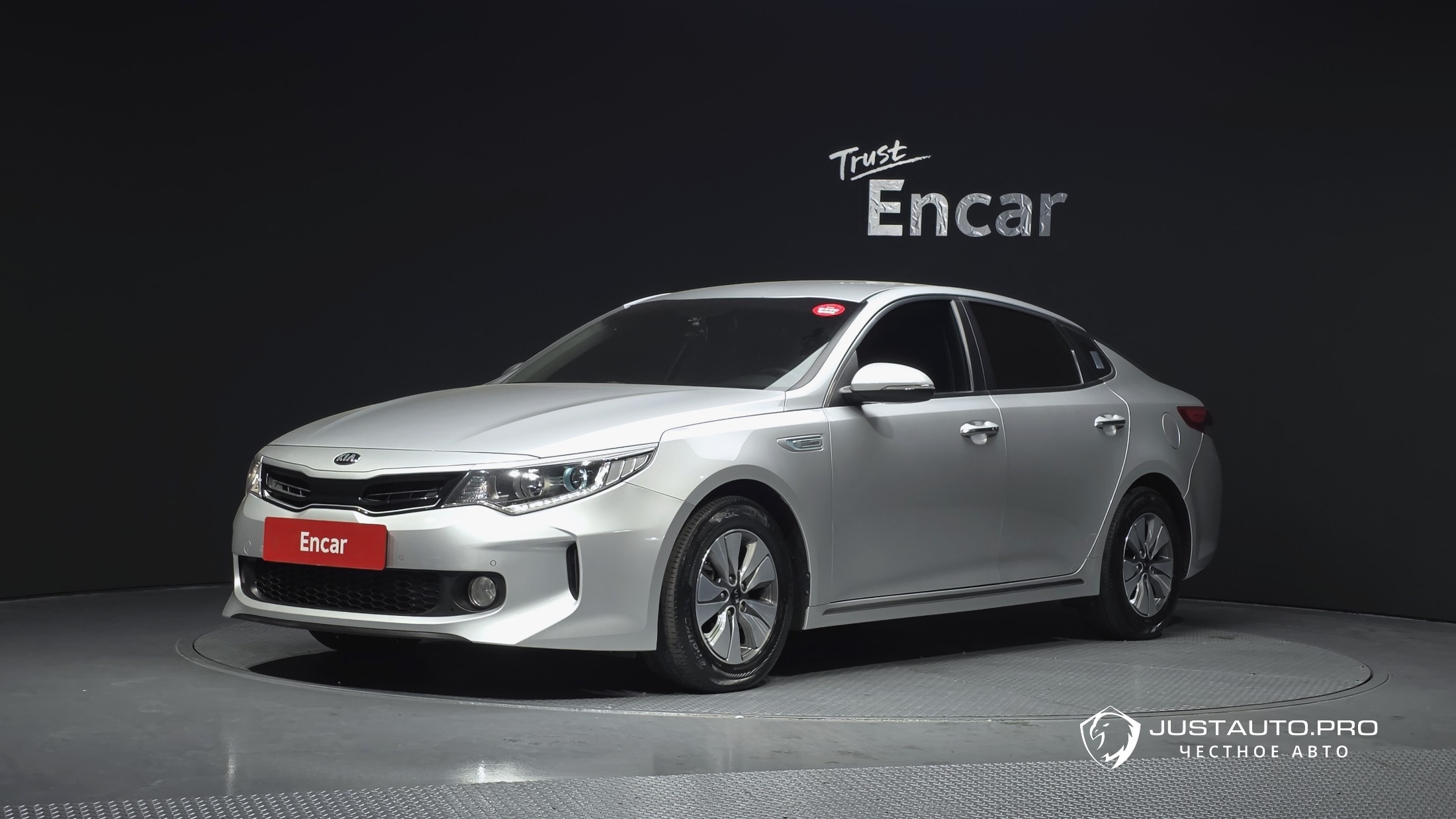 Автомобиль Kia K5